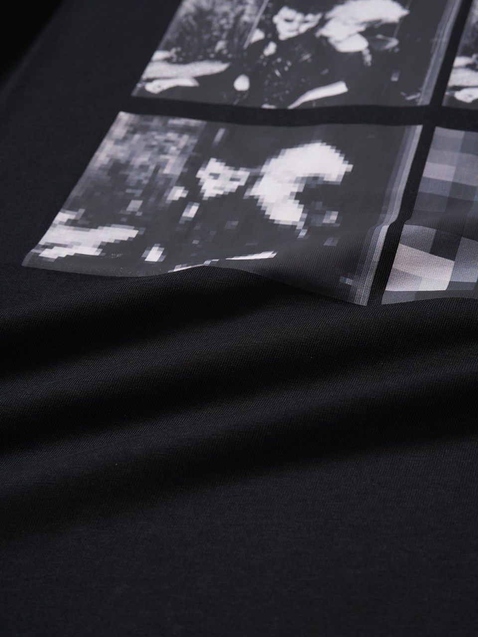 b Embroidery Photo Color Thread TEE / Tシャツ / ブラック