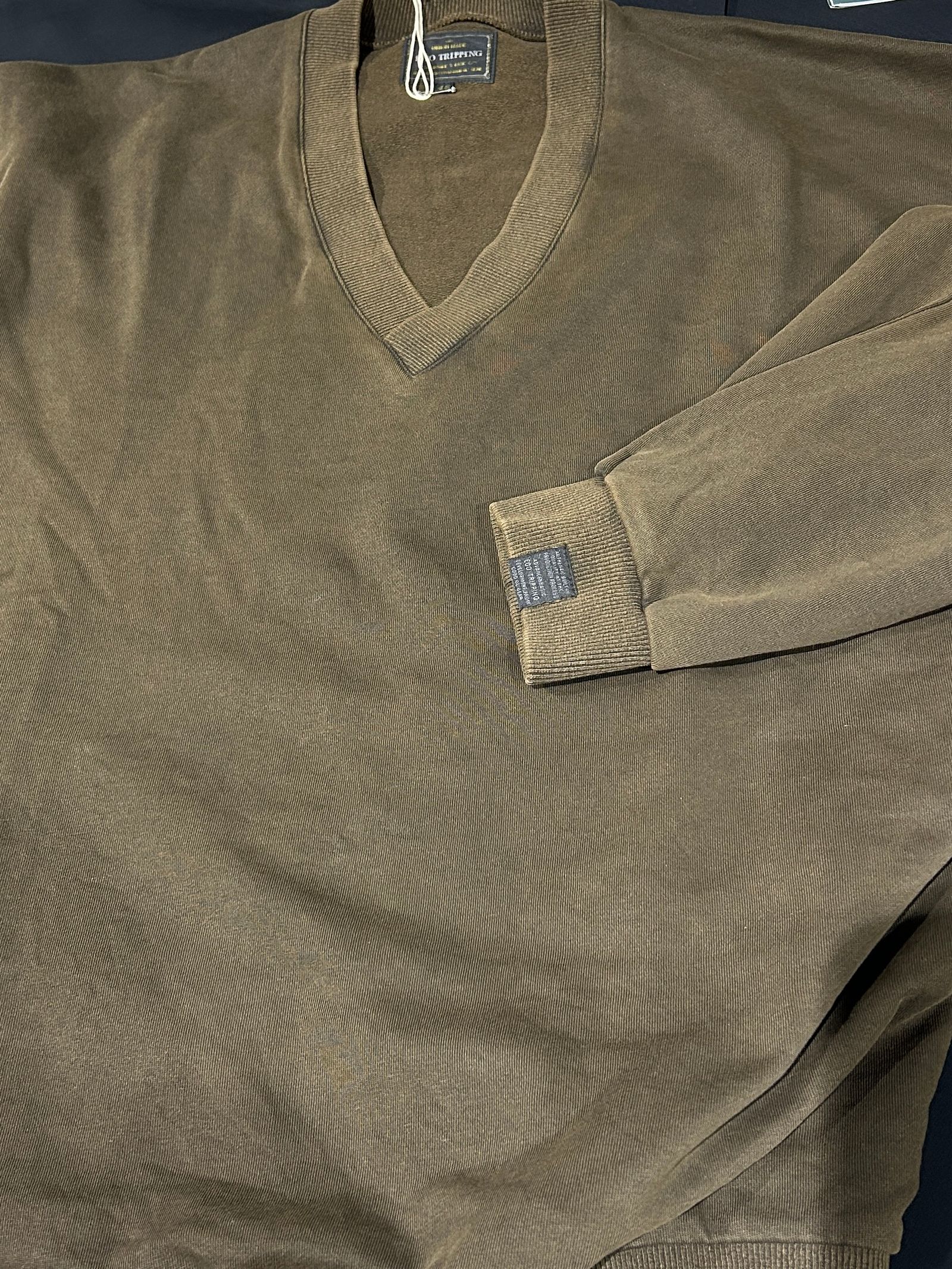 3DSWEAT / Vネックスウェット / D.SAND