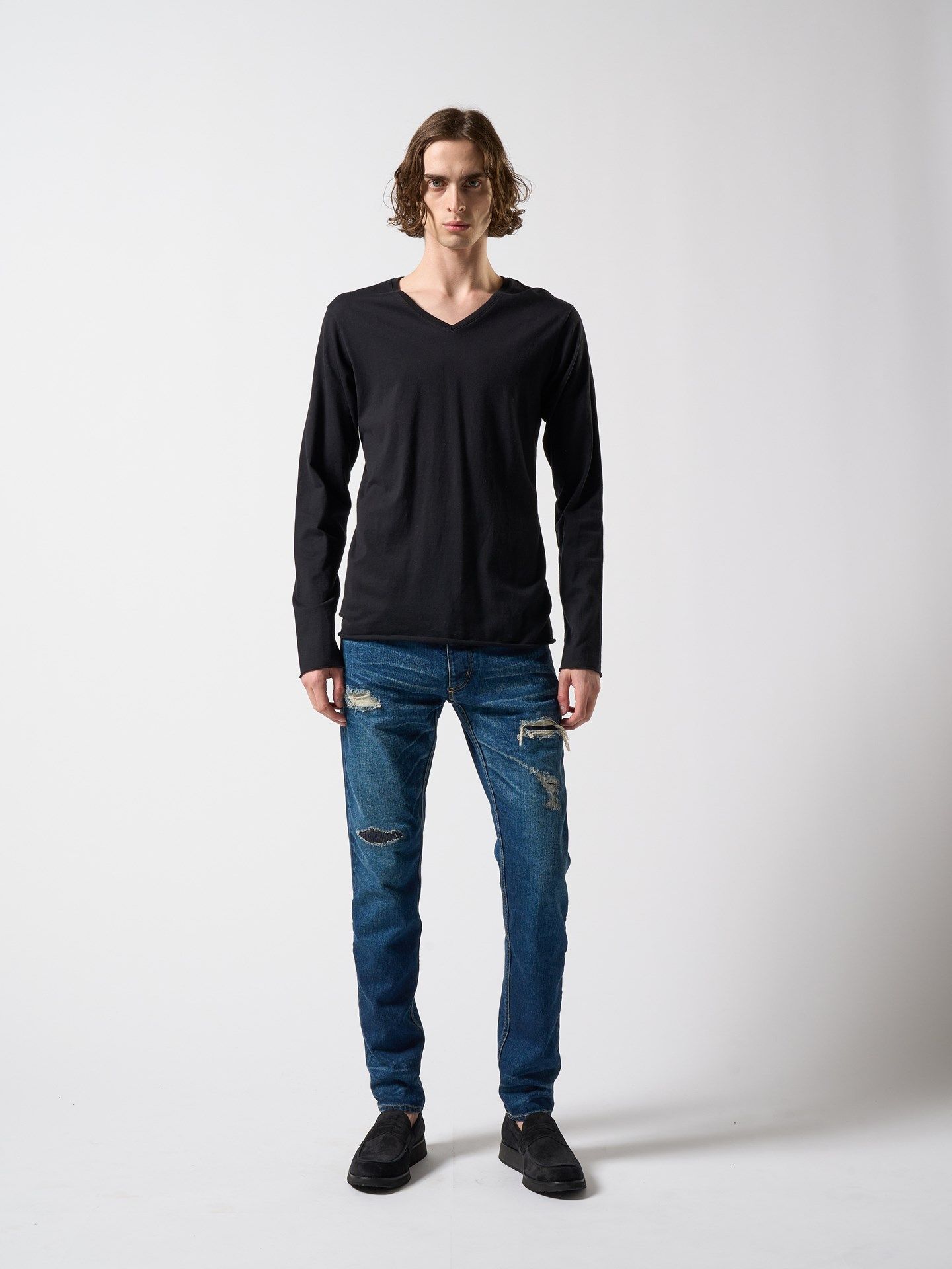 【予約品】 cut-off V-neck L/S / VネックTシャツ / ブラック