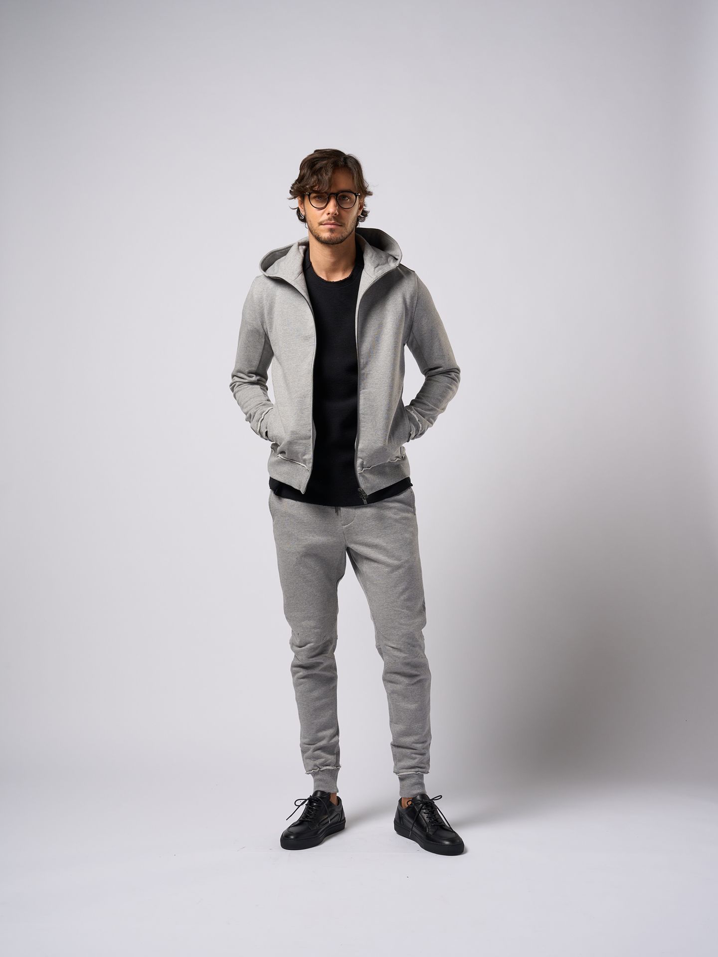 【予約品9月19日 10時締め】 basic zip-up parka  / ジップパーカー / グレー