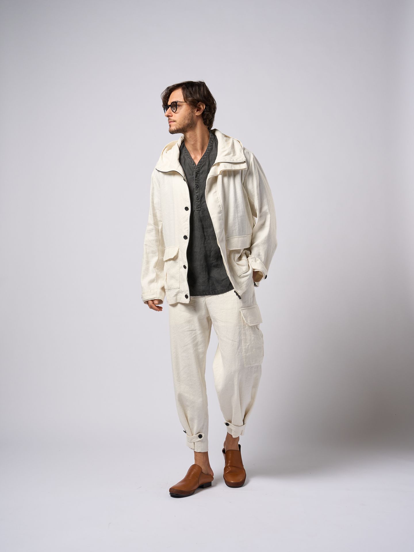 【予約品9月16日 10時締め】 hooded blouson / パーカー / ホワイト