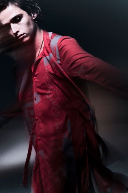 《予約品》 LogoShadowButterflyGC StoalFlareShirt / レッド＆グレー 【kiryuyrik】 2023年3月以降入荷予定