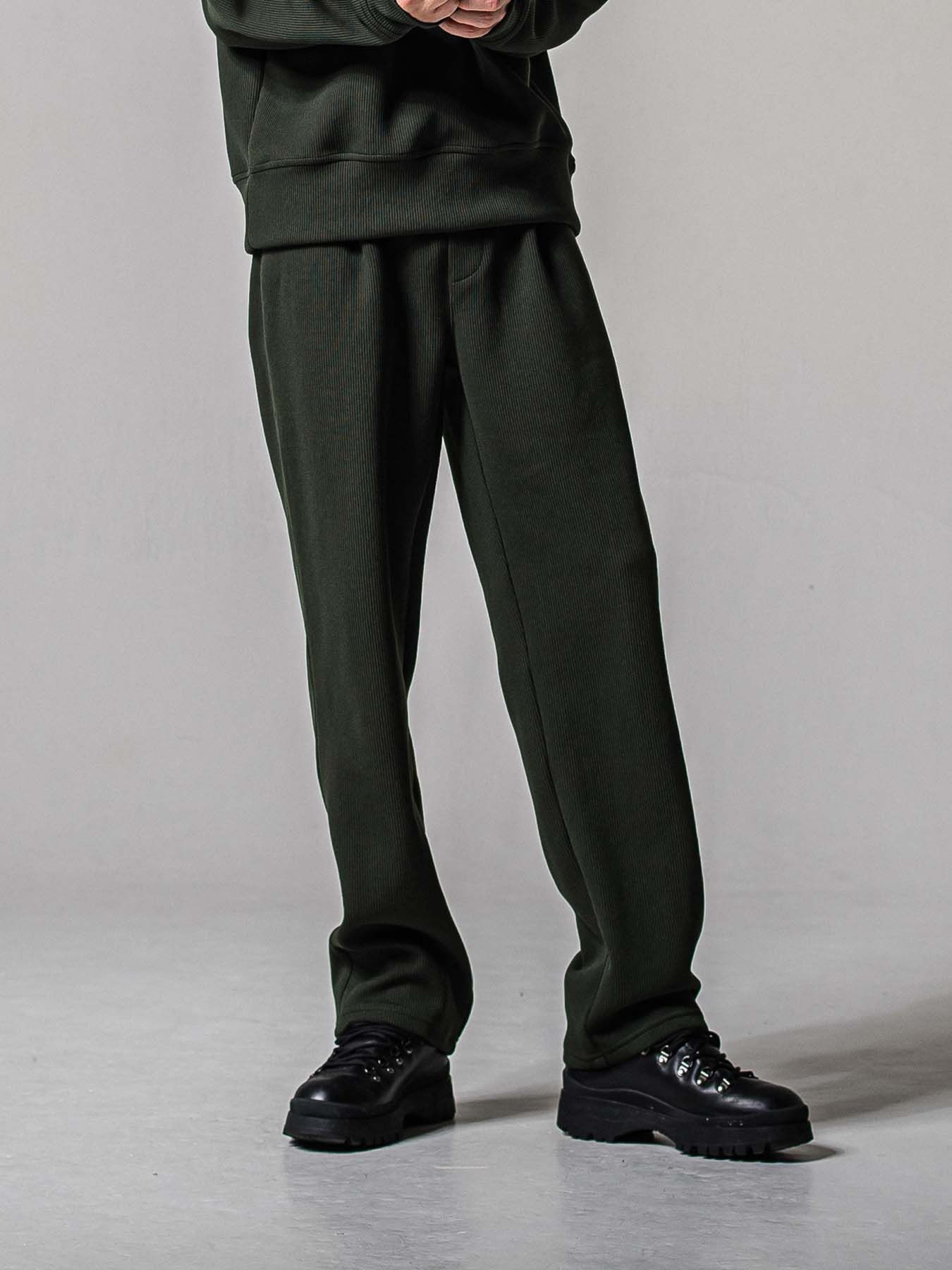 【予約品 11月16日(日) 締切】AZE  WIDE TUCK PANTS / 畔編みニット セミワイドシルエット ワンタック イージーパンツ / カーキ