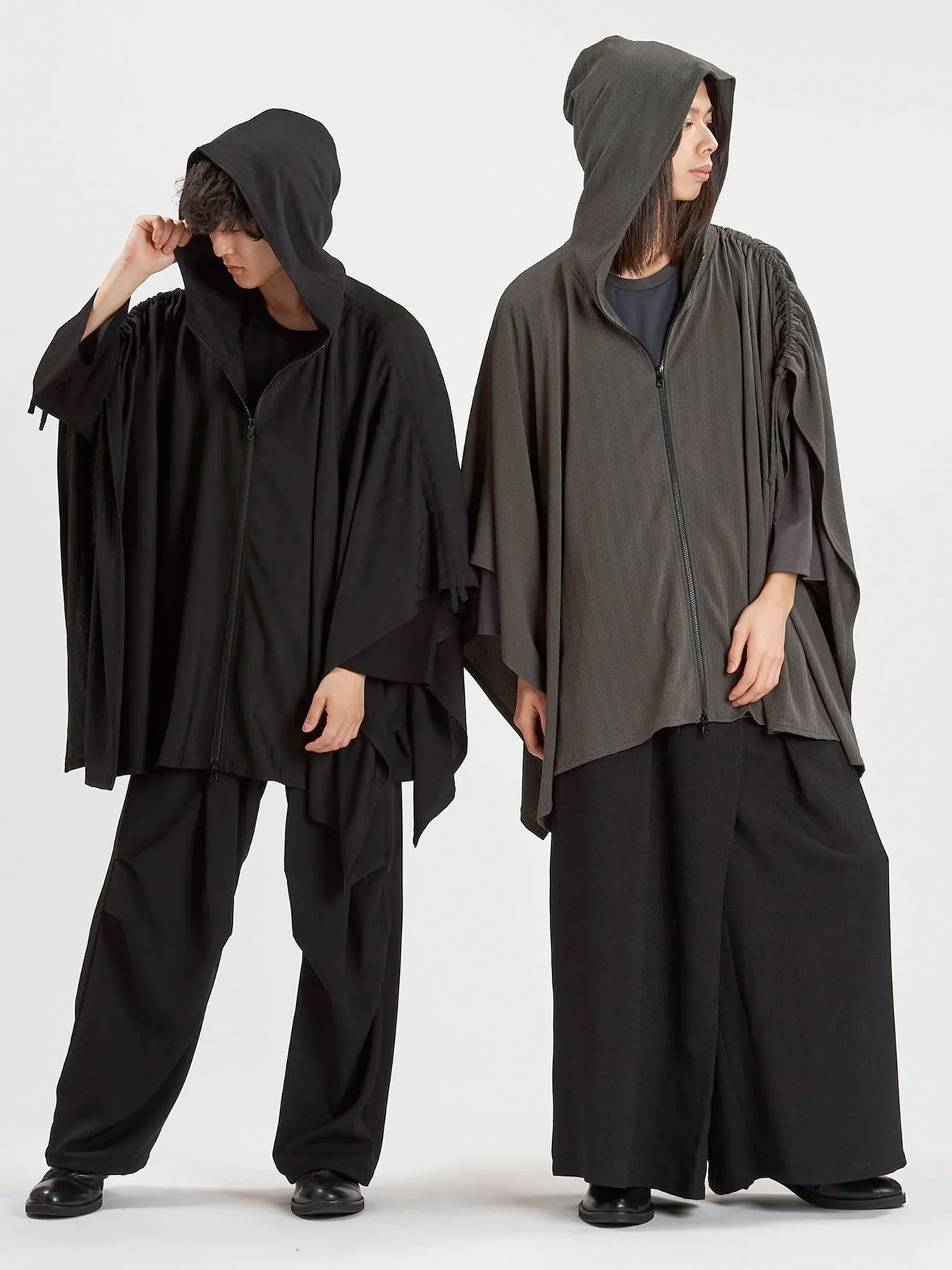 ドローストリングスフーデッドポンチョ / ブラック【NOID.】