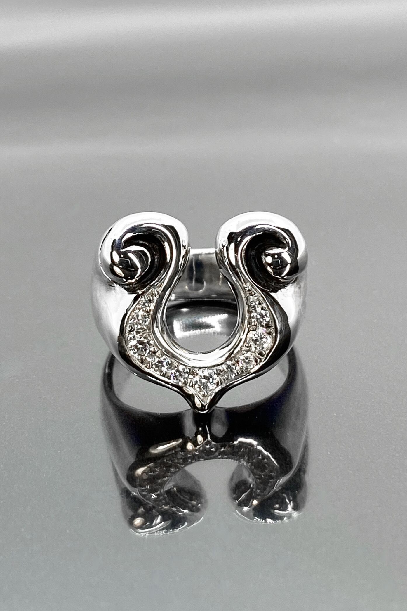 《受注生産》 RHYTHMIC HORSESHOE RING with DIAMOND ダイヤモンド リング 【GOD SIZE】 注文から2-4週間後入荷予定