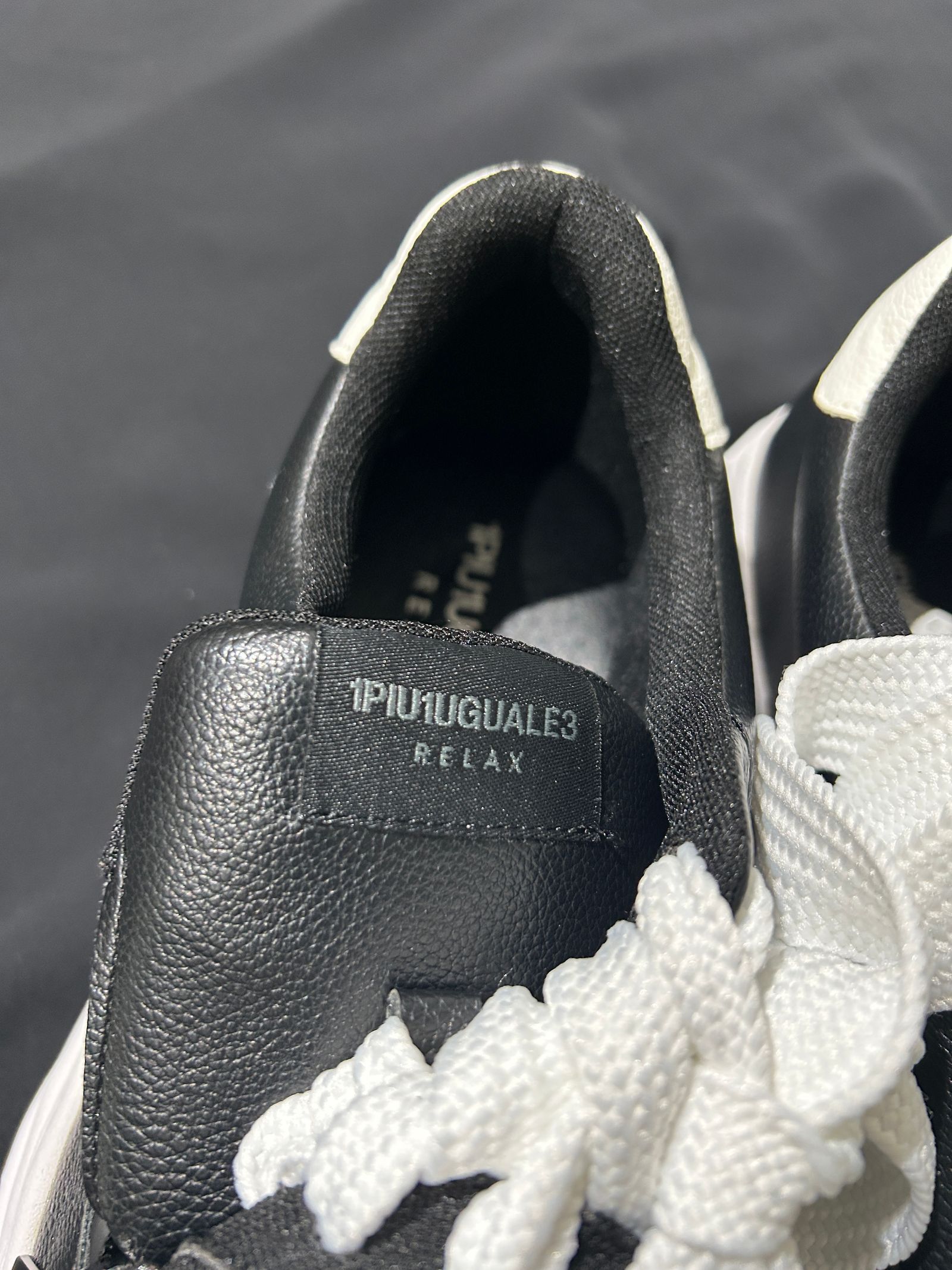 DISTORTED SOLE スニーカー / ブラックUSX-26008