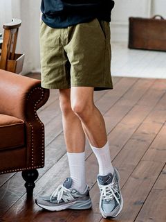 《予約品3月3日18：00締め》 PAT SHORTS / ベルト付きショーツ / カーキ