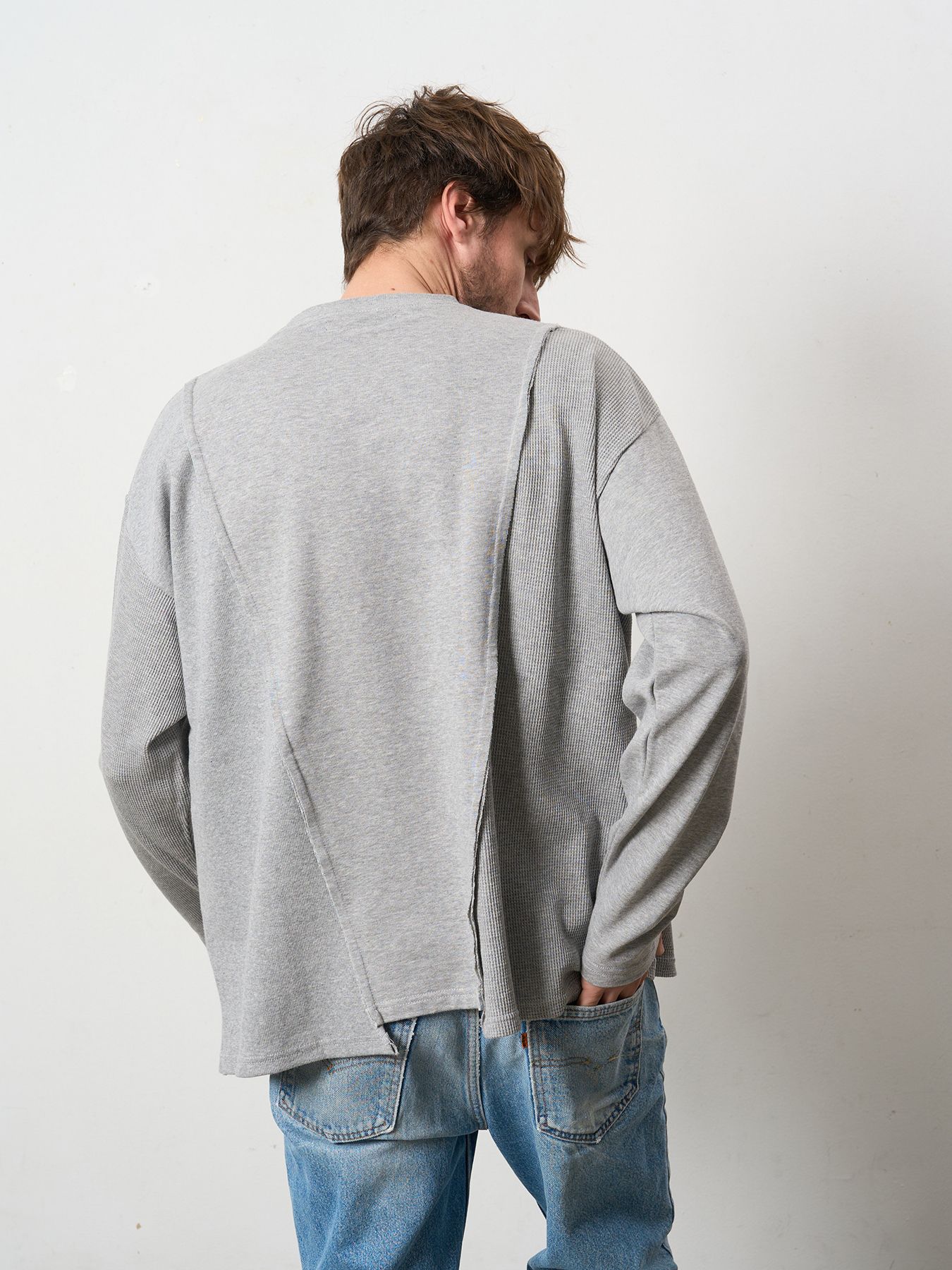 【予約品 5月8日(木) AM10時 締切】 3MIXレイヤードカットオフ モザイクプリント LS ワイドシルエットTシャツ / M.グレー