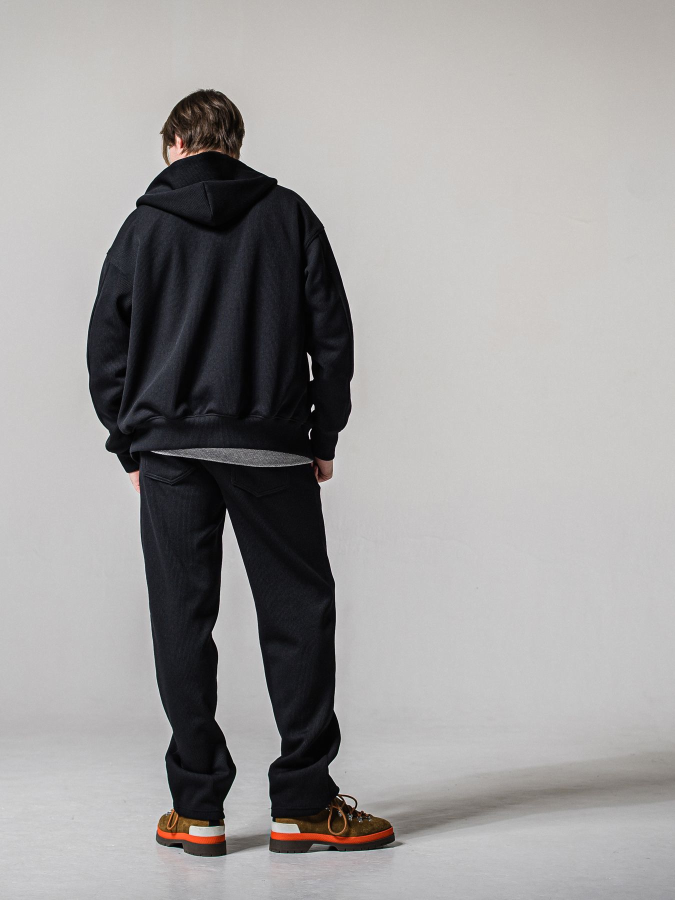 【予約品 11月16日(日) 締切】AZE VARSITY HOODIE / 畔編みニット フード付きスタジャン / ブラック