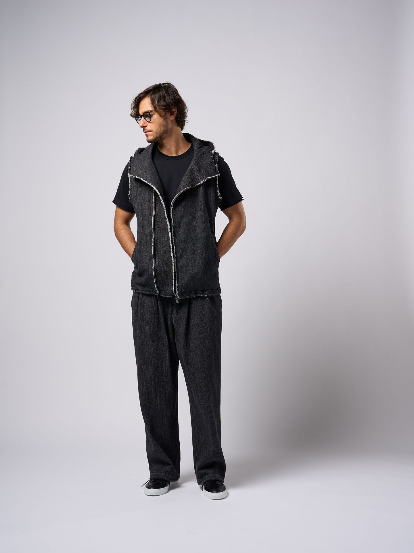 【予約品9月16日 10時締め】 2-tuck wide trousers / ワイドトラウザーズ / usedブラック