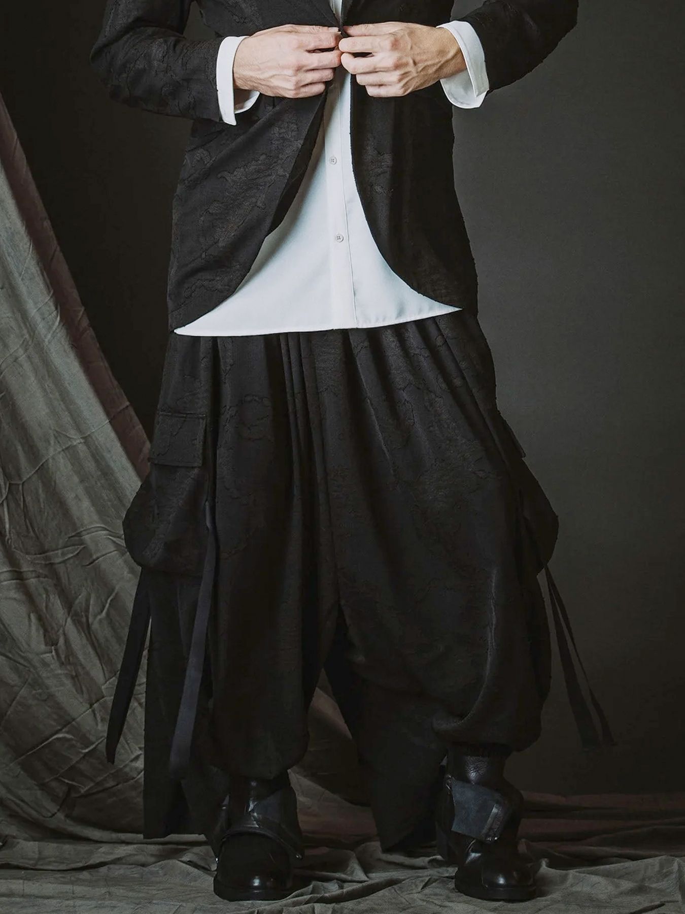 フラッタリングカーゴトラウザーズ / フラワー【NO ID.】