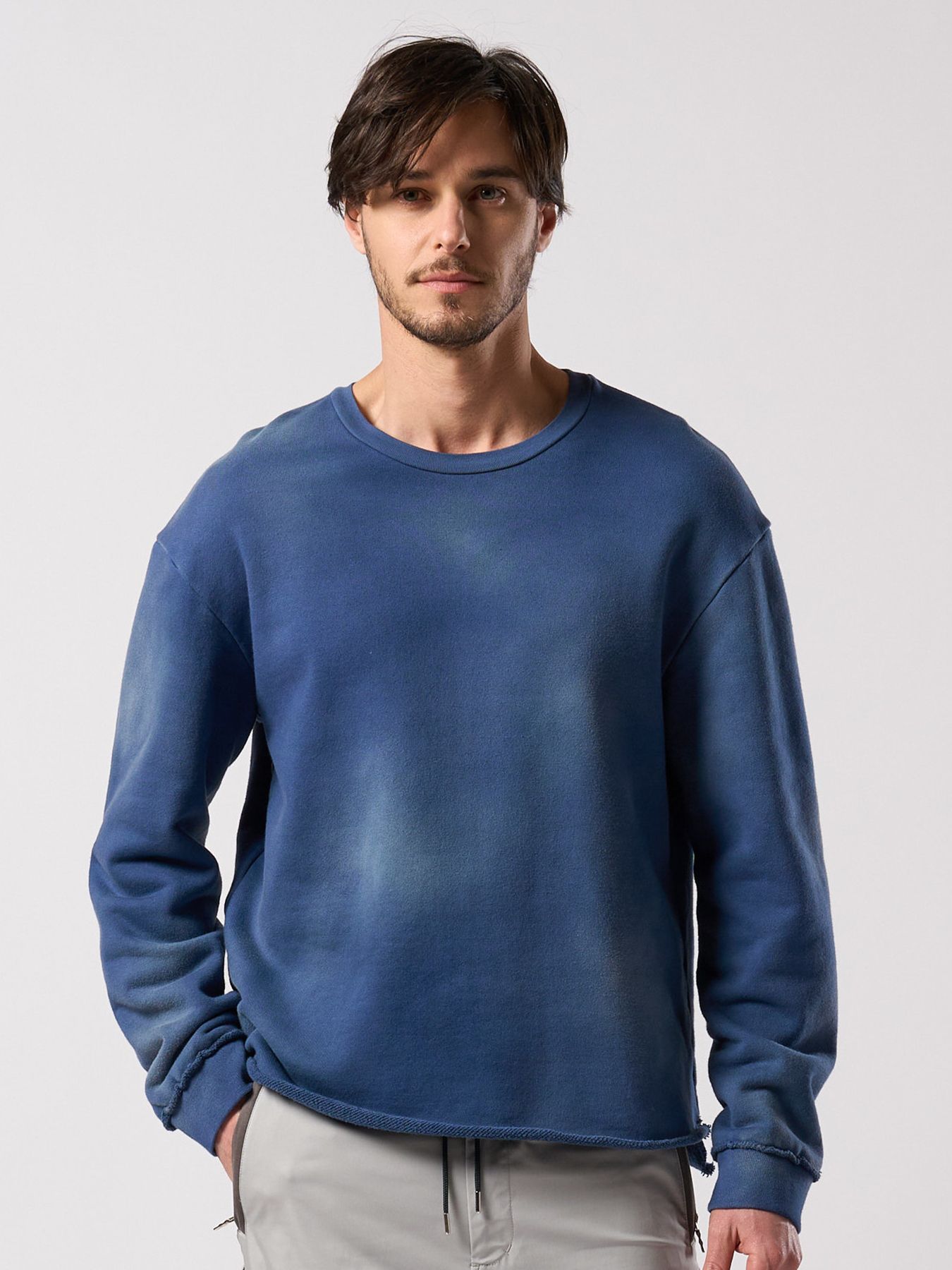 【予約品 4月19日(日) 18時締切】fade cut-off sweatshirt / フェード カットオフ スウェットシャツ / フェードネイビー