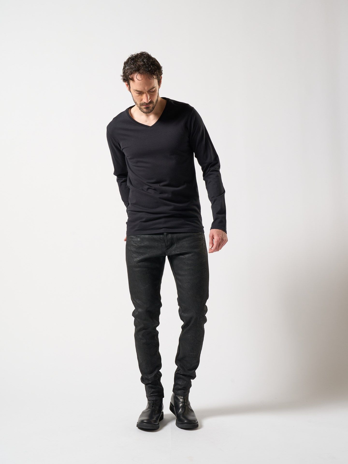 【予約品】 basic V-neck L/S / VネックTシャツ / ブラック