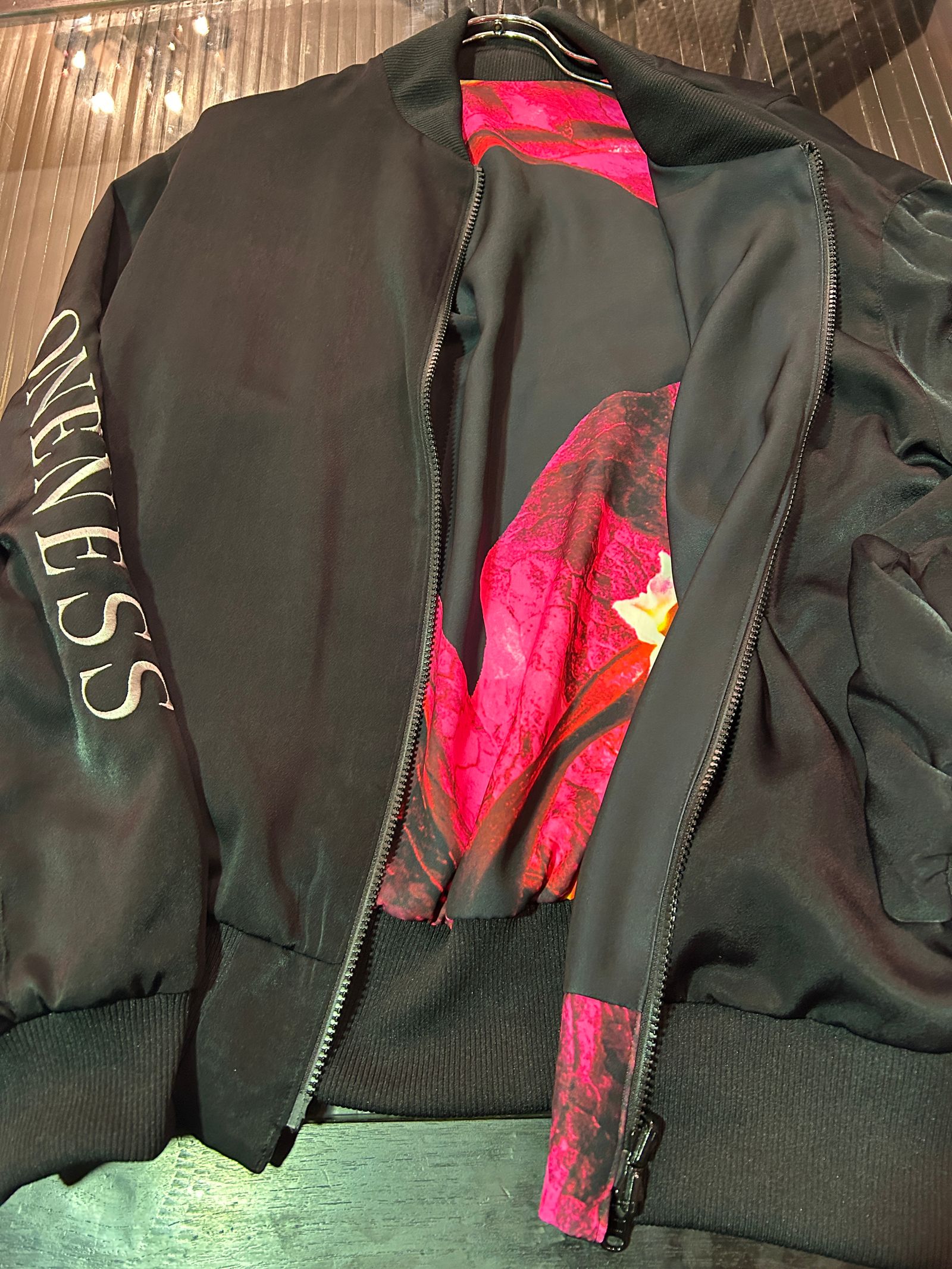【予約品 5月18日(日) 締切】Reversible Bomber Jacket / リバーシブル ボンバージャケット / ブラック&ホワイト刺繍