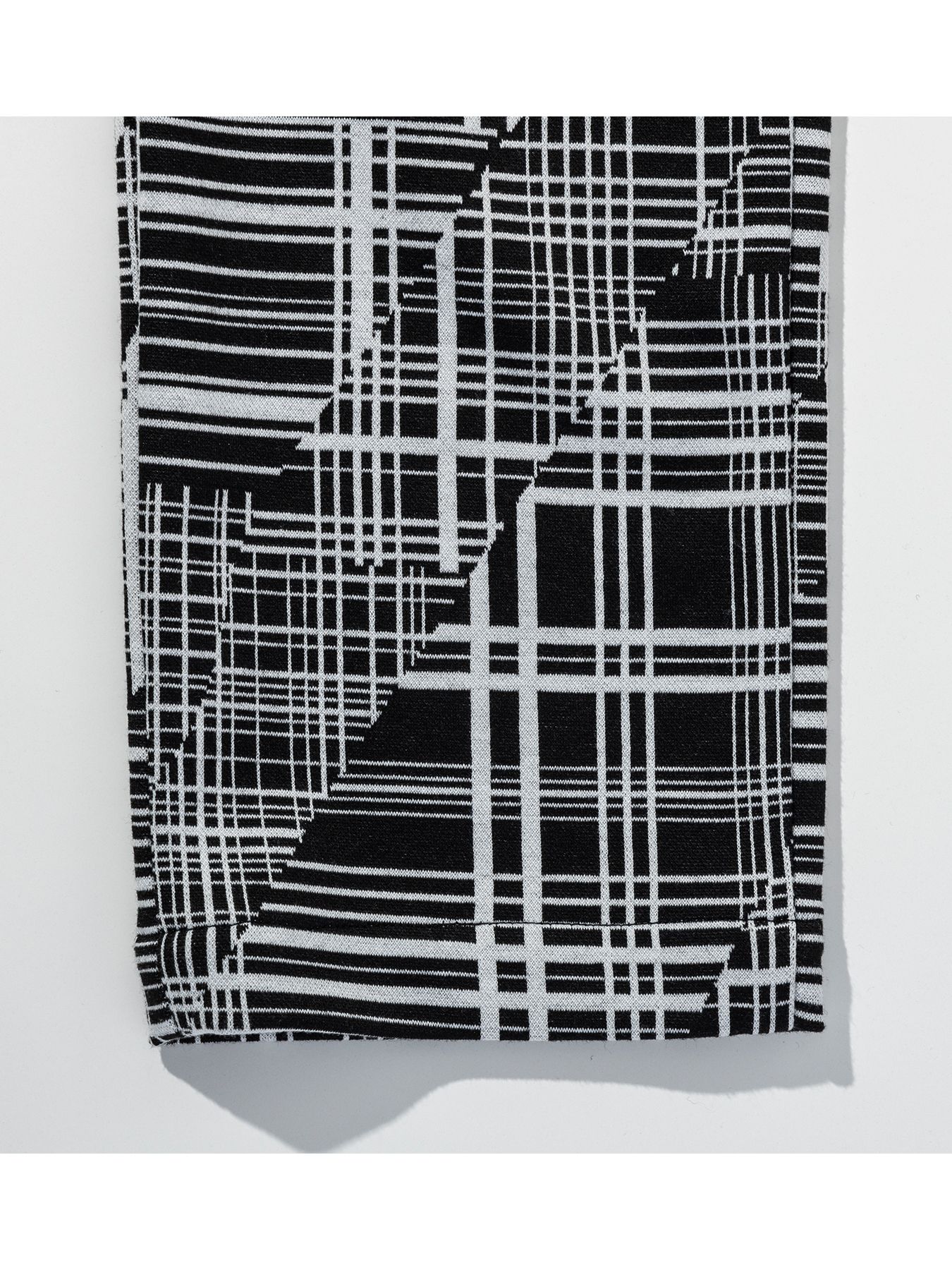 ジオメトリックスラックス / ブラック