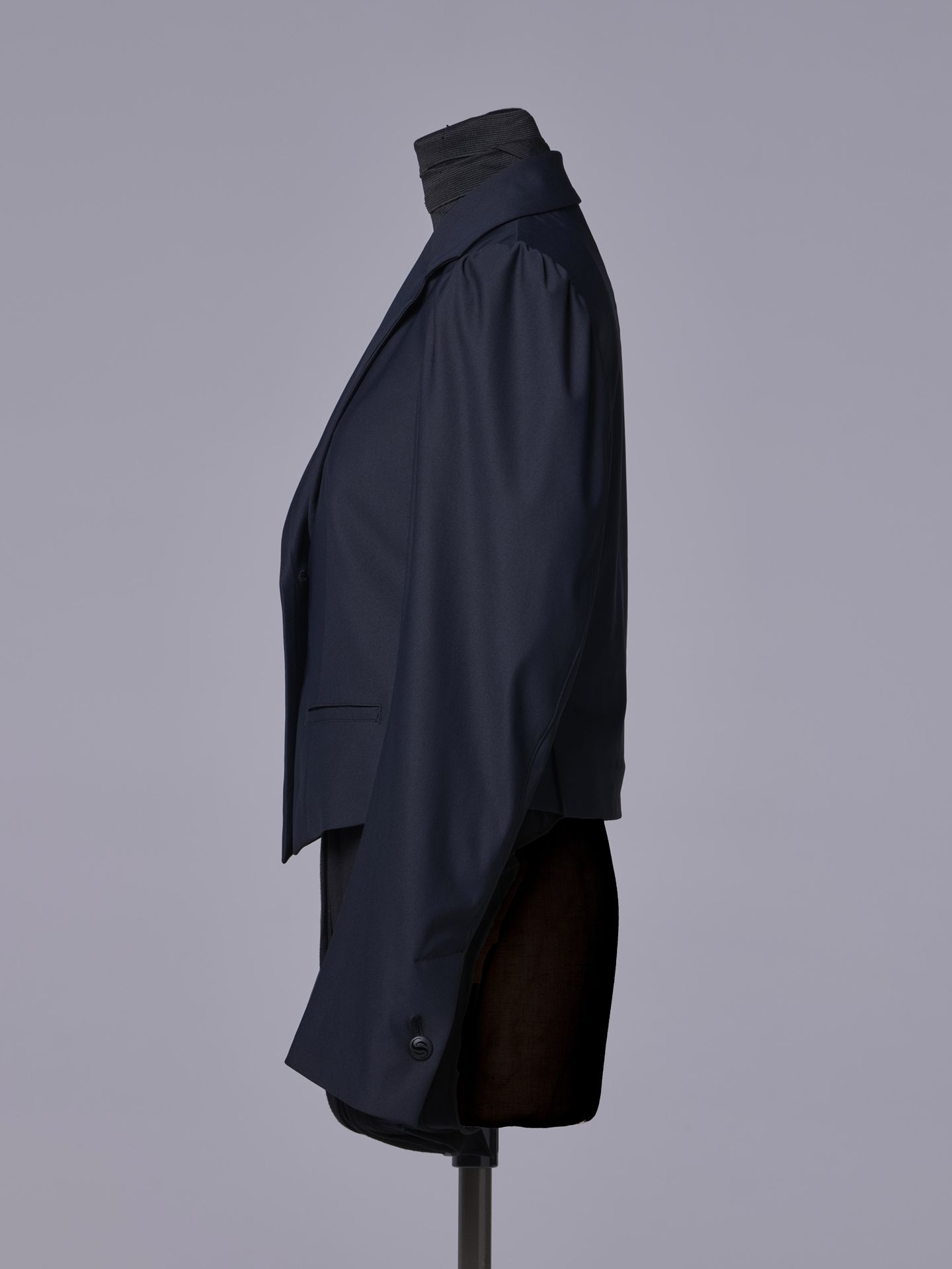 《予約品11月4日 》 PuffShoulderShortJacket / ショートジャケット / ブラック レディースジャケット