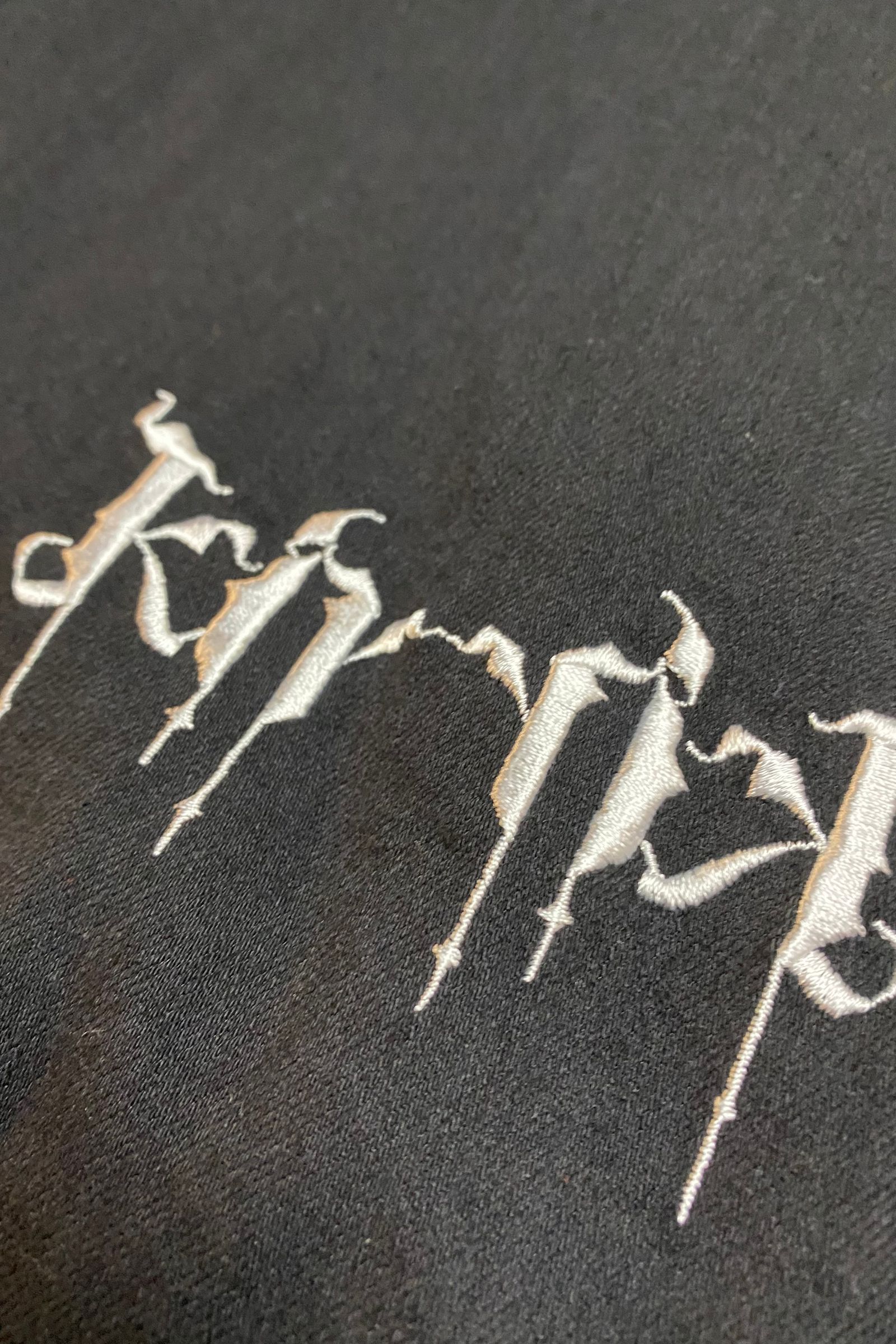 CurvePants デニムパンツ BlackBlackDenim刺繡入り / Black 【kiryuyrik】