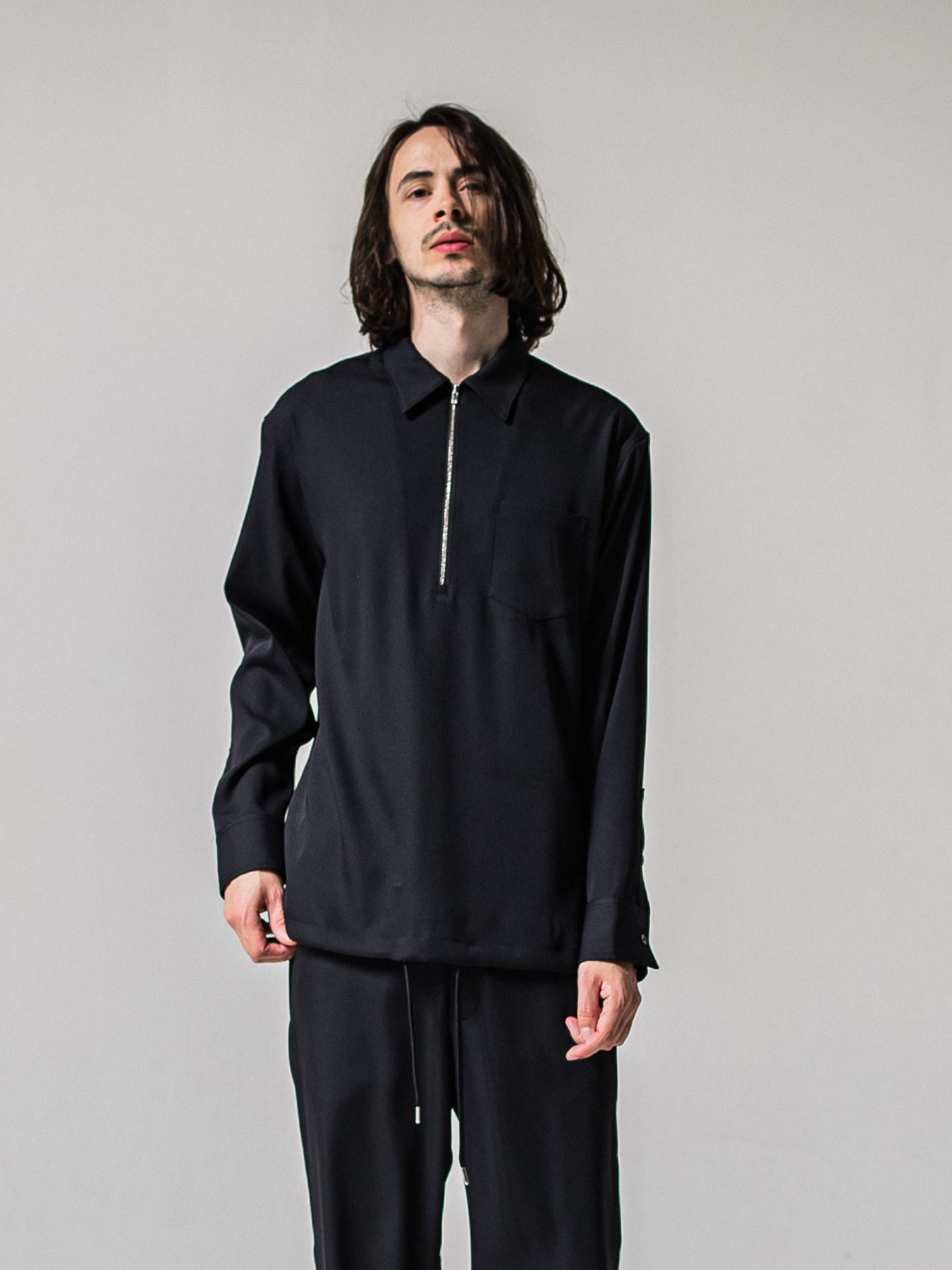 【予約品 11月16日(日) 締切】PULL OVER SATIN SHIRT / ジッププルオーバー サテンシャツ / ブラック