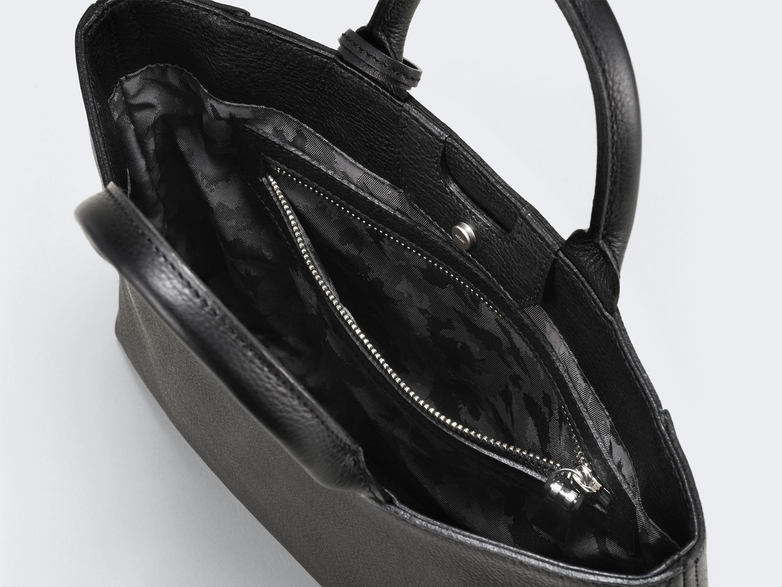 トート Shrink Leather / Charcoal BLACK 【aniary】