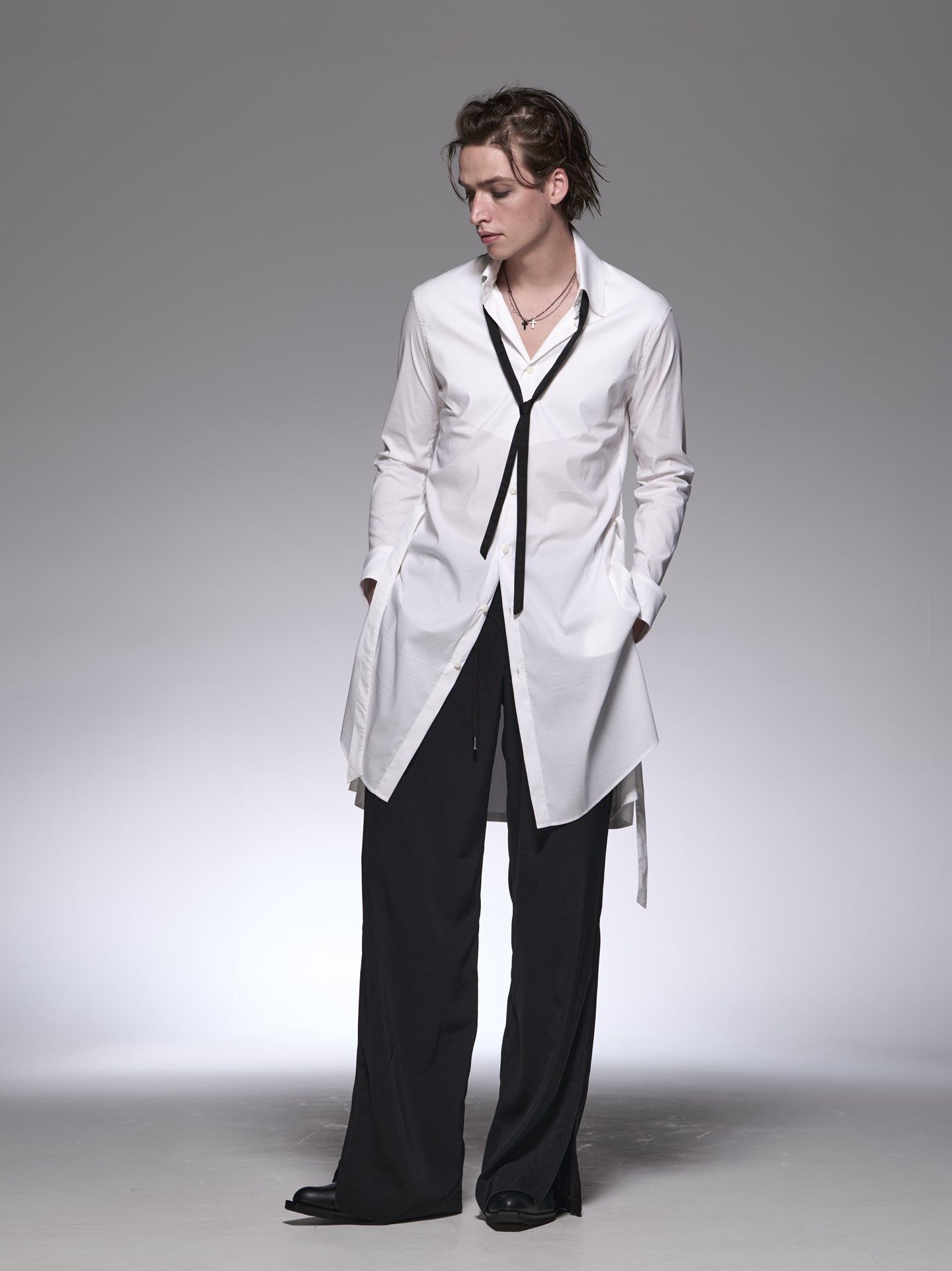 《予約品》 SlitZippWideSlacks / スエードサテン スリットジップ入りワイドスラックス / ブラック