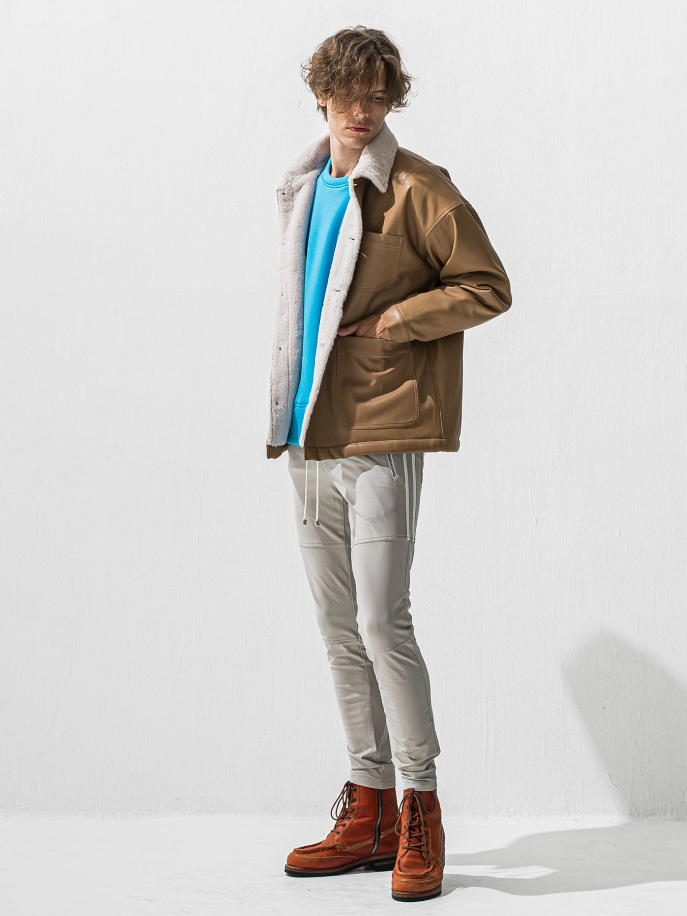 【予約品 9月6日(日) 締切】RC VELOURS FLEECE DROP TRAINER / RCレザーワッペン 裏起毛 ルーズトレーナー / ブルー