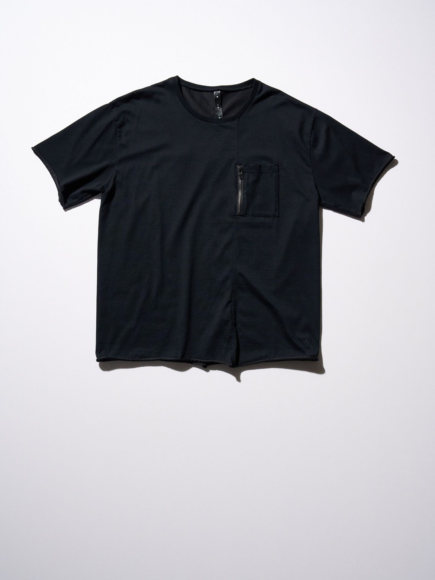 【予約品9月19日 10時締め】 cool touch zip-pocket S/S / Tシャツ / ブラック