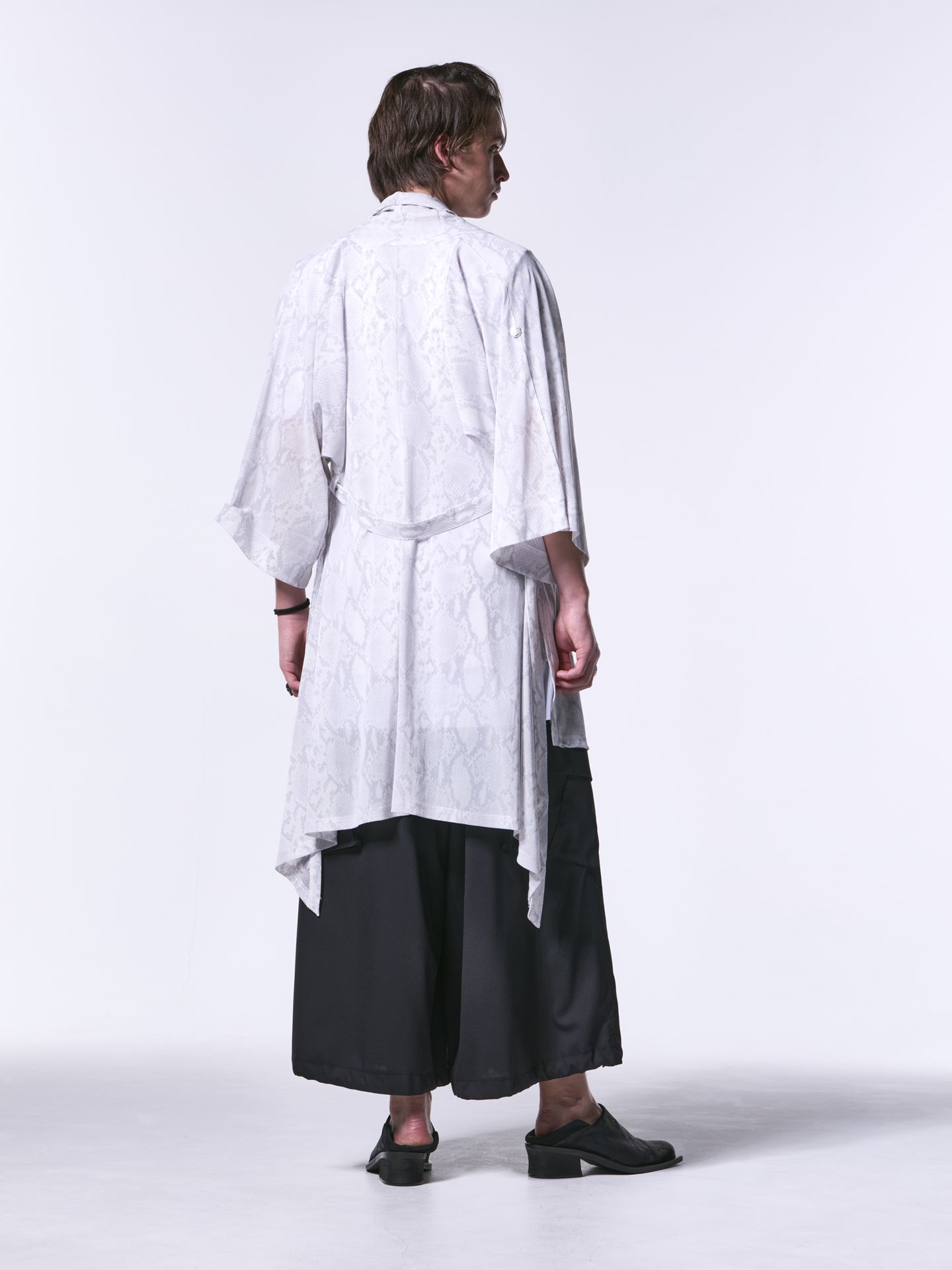 《予約品》 KIMONO-SleeveCardigan / キモノカーディガン / ホワイトパイソン
