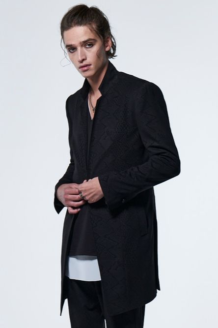 《予約品》 StandCollarLongJacket / パイソン柄エンボス加工ジャージ素材ブラック 【kiryuyrik】 2023年4月以降入荷予定