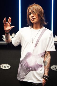 T-shirt / White SGZ × kiryuyrik × ESP