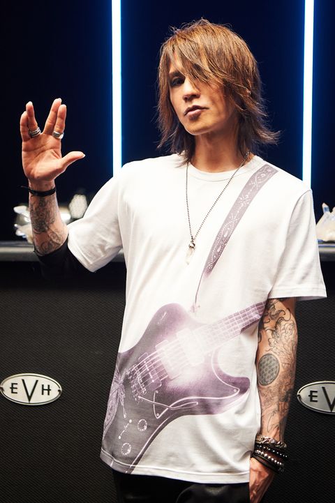 T-shirt / White SGZ × kiryuyrik × ESP