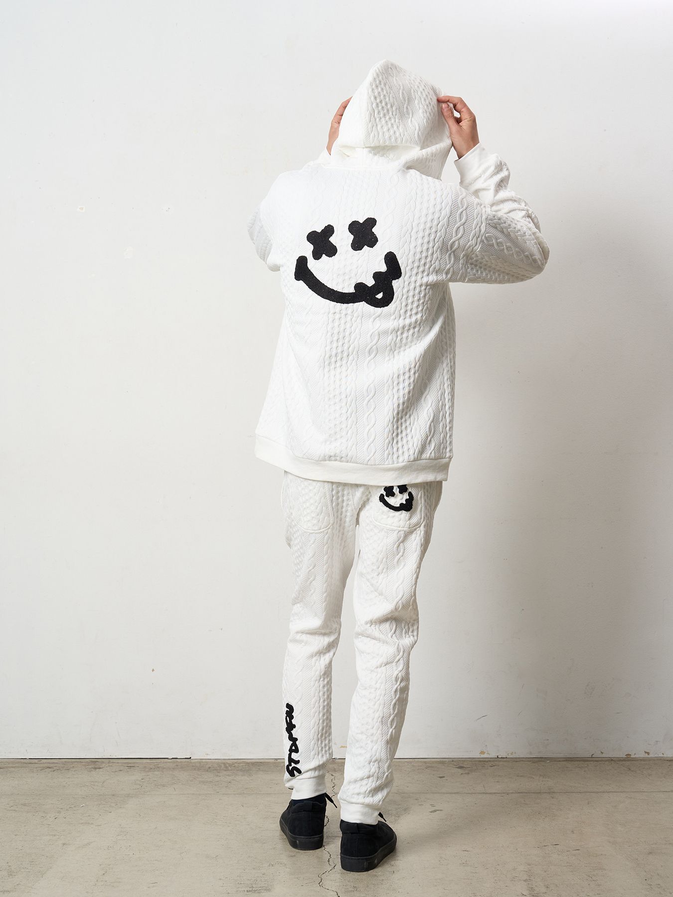 【予約品 5月8日(木) AM10時 締切】 ケーブルジャガードダブルフェイス サガラ刺繍リブパンツ / ホワイト