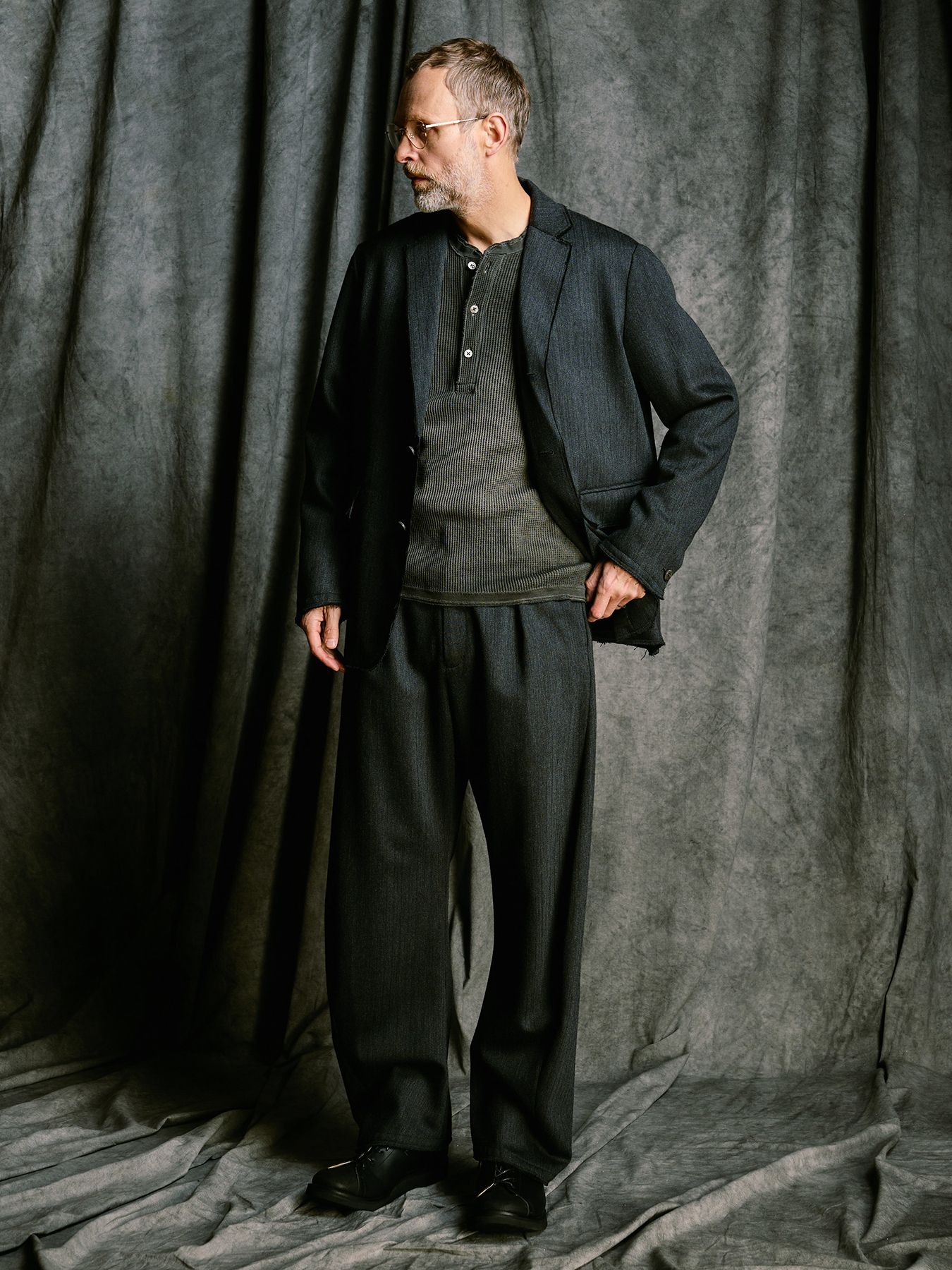 【予約品 4月19日(日) 18時締切】venetian stripe wide banana slacks / ヴェネツィアン ストライプ ワイドバナナスラックス / チャコール