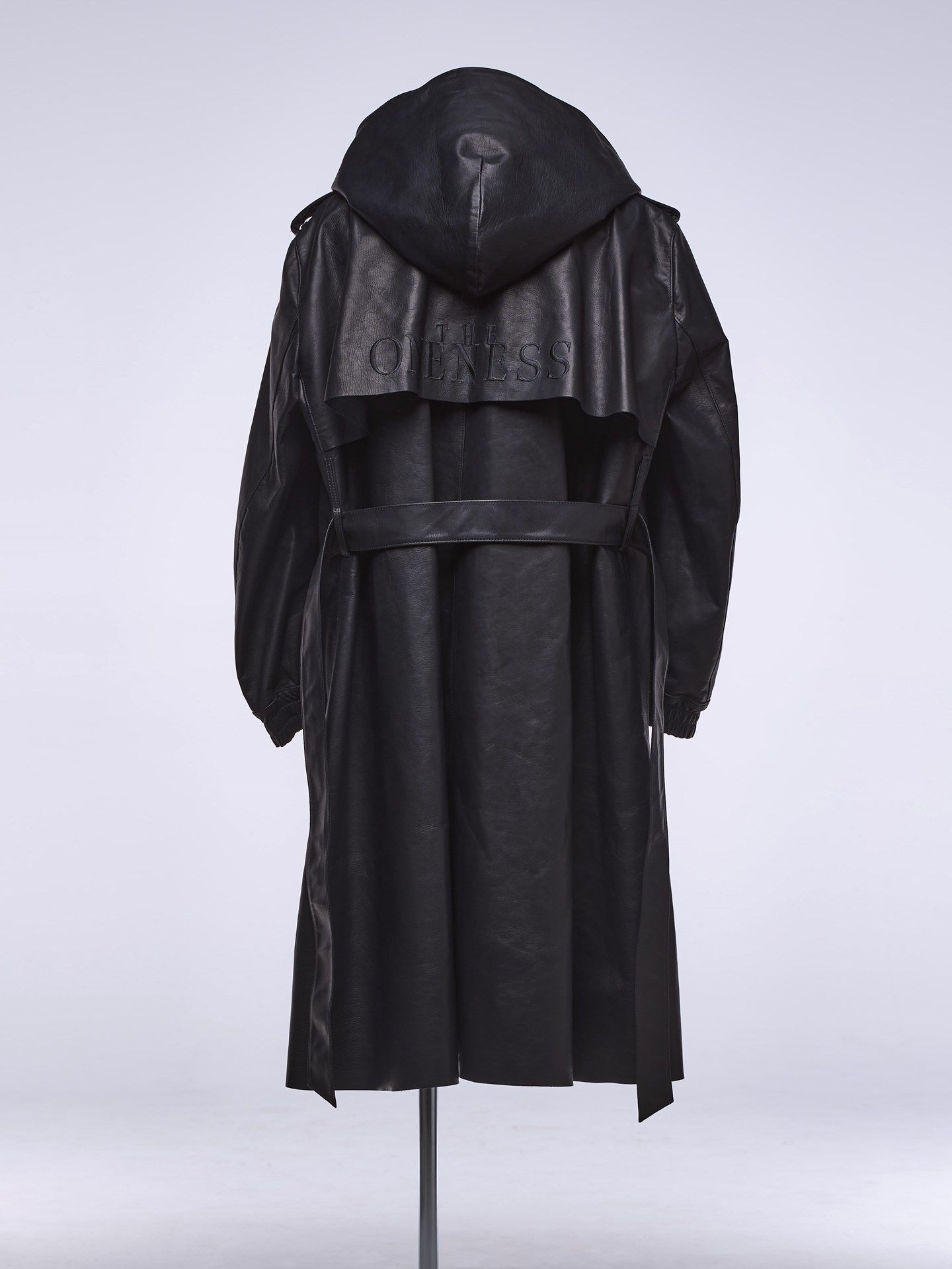 《予約品》 LeatherDrapeHoodie / レザーフードジャケット / ブラック 【THE ONENESS】