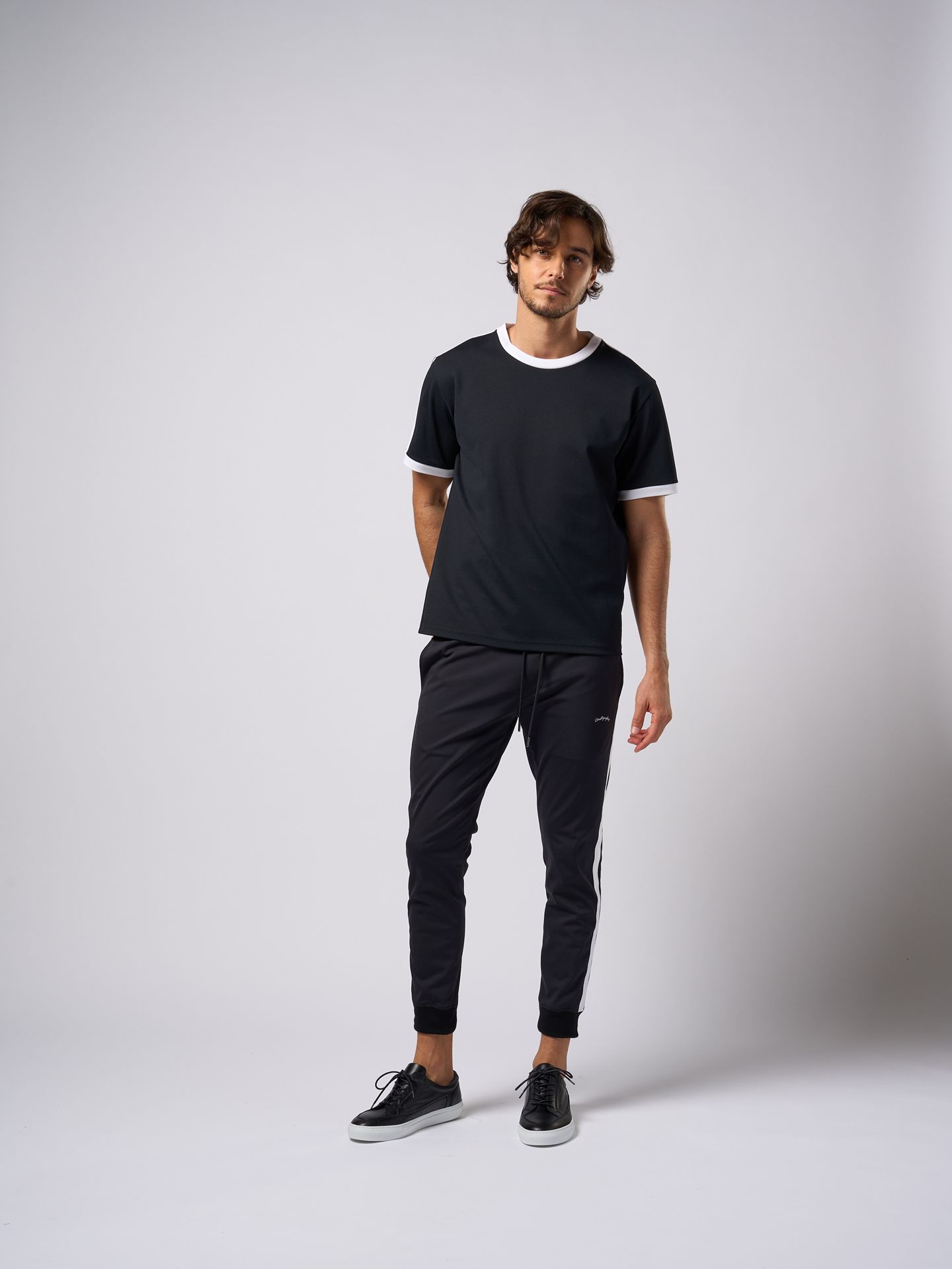 【予約品9月19日 10時締め】 line ringer Tee / Tシャツ / ブラック