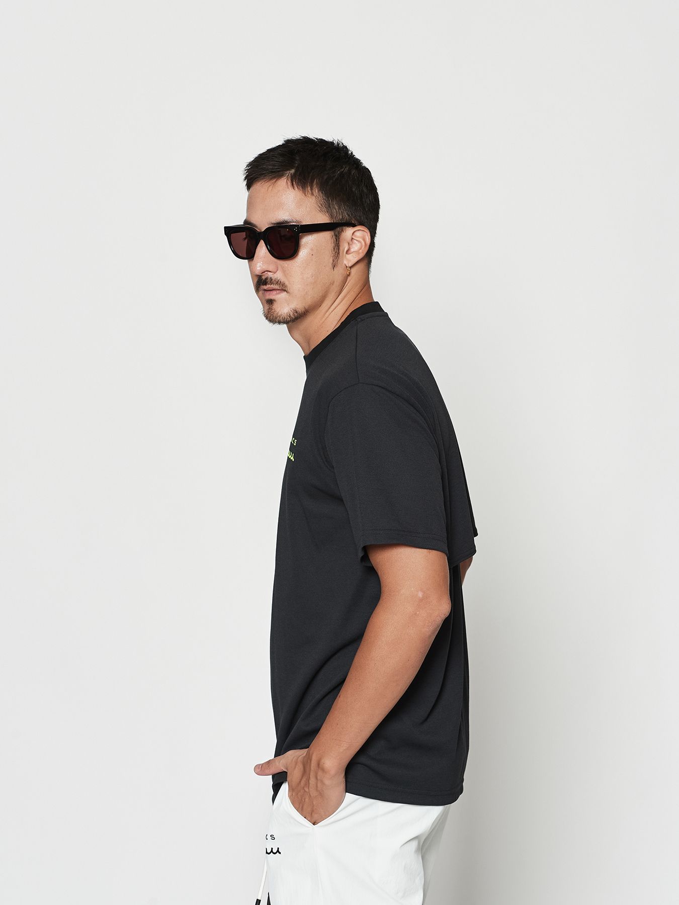 【予約品 10月9日(木) 締切】muta Ventilation Tee / Tシャツ / ブラック【Acanthus × muta MARINE】
