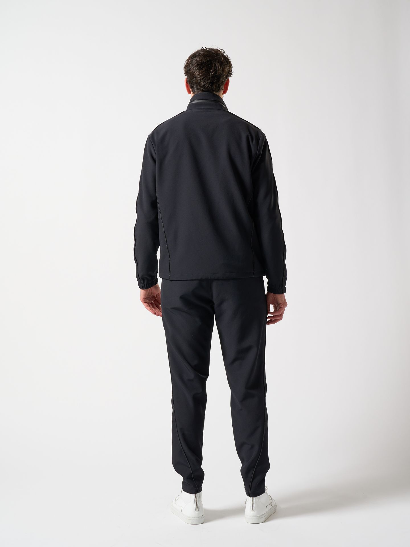 【予約品】 comfy anorak JKT / ジャケット / ブラック
