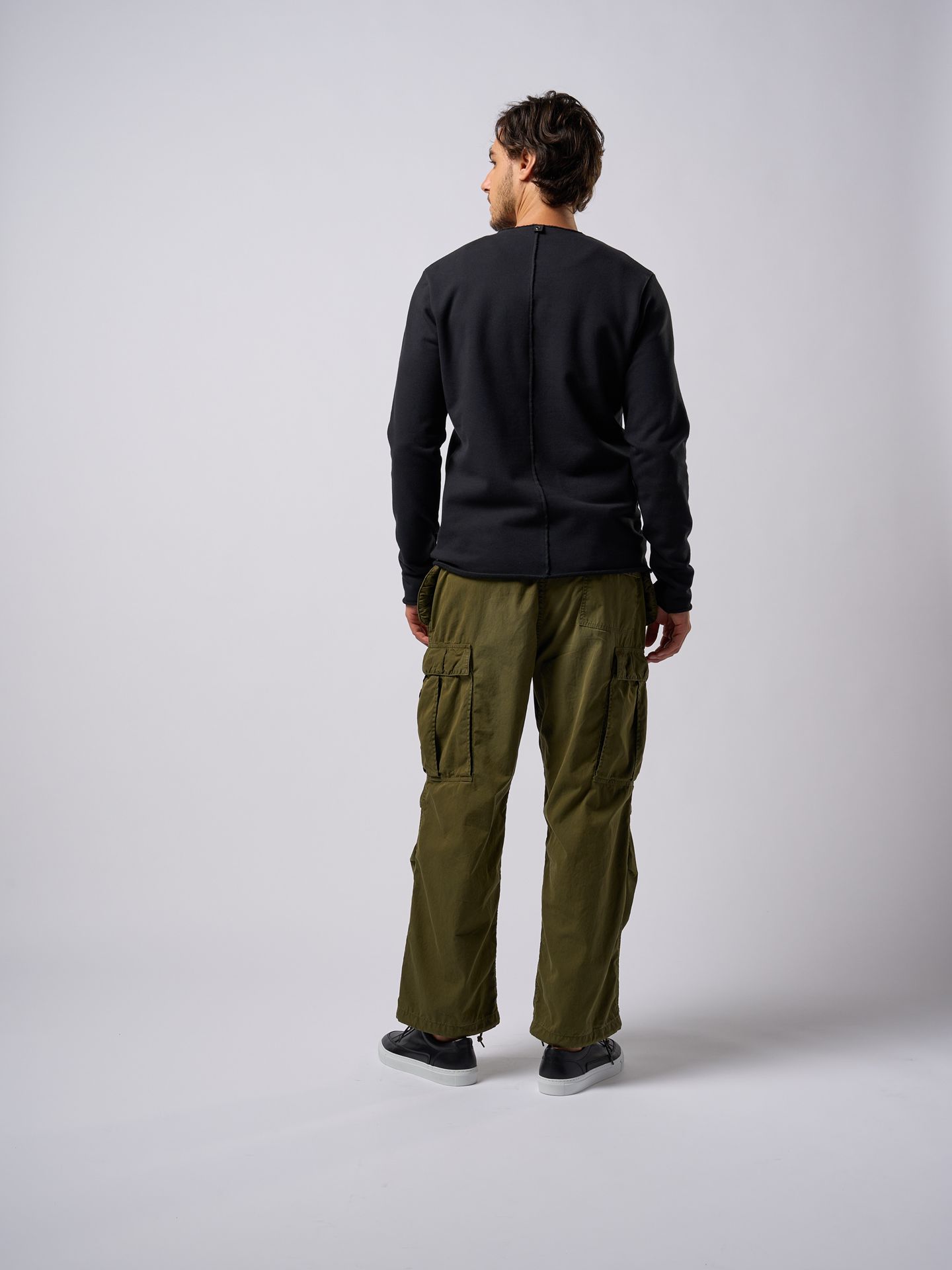 【予約品9月19日 10時締め】 cut-off sweatshirt  / Tシャツ / ブラック