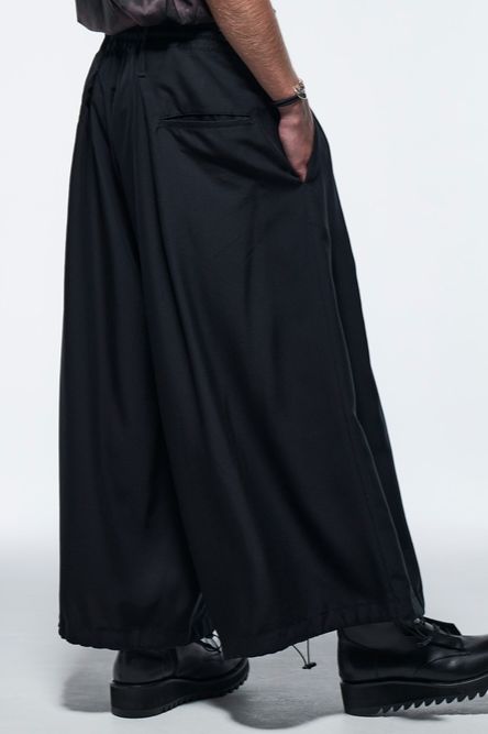 《予約品》 極太ガウチョパンツSharringWideTuckSlacks / テンセルギャバジンブラック 【kiryuyrik】 2023年4月以降入荷予定