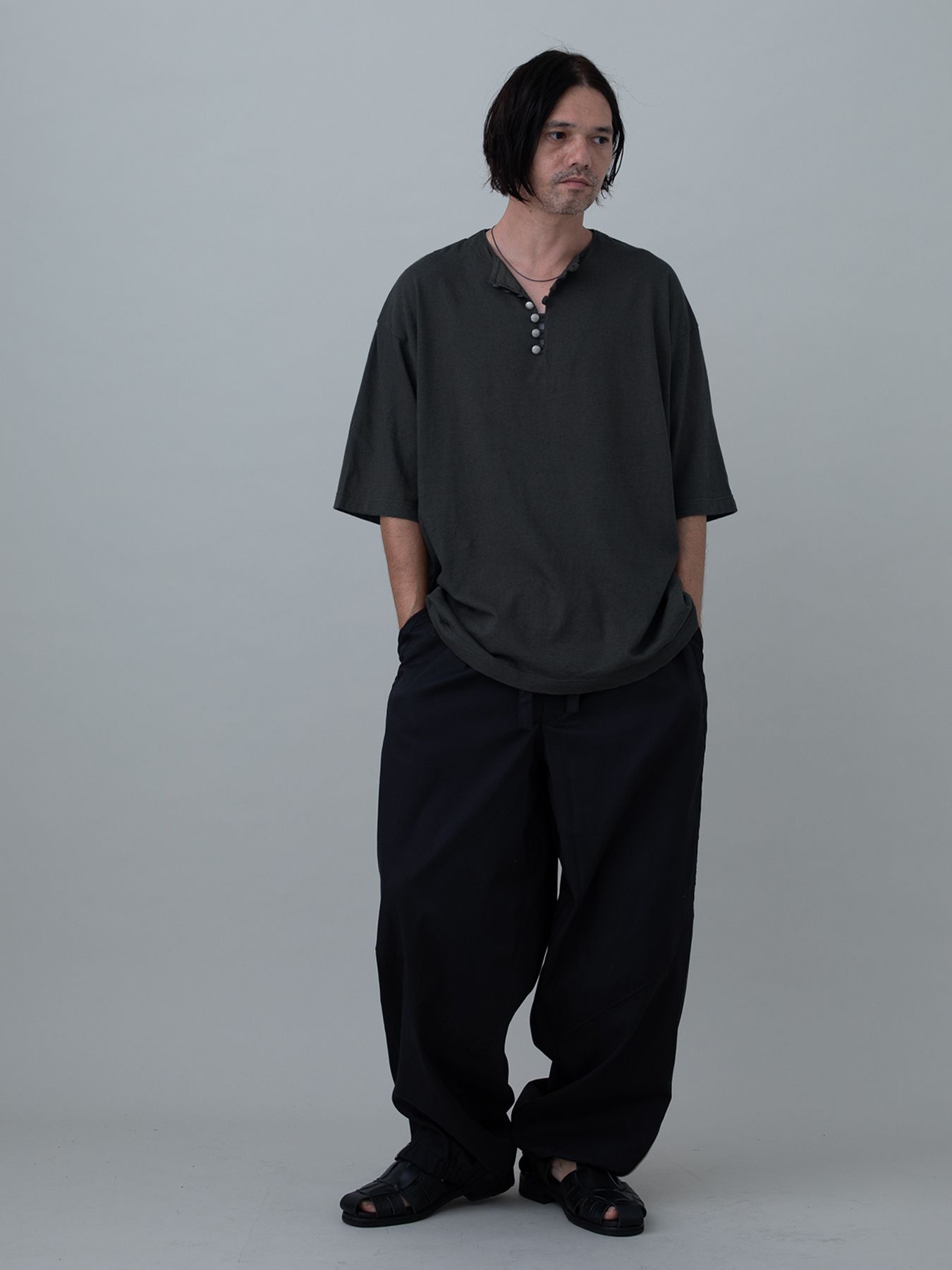 【予約品 11月23日(日) 締切】EUROHENRY / コットンリネン ヘンリーネック / CHARCOAL