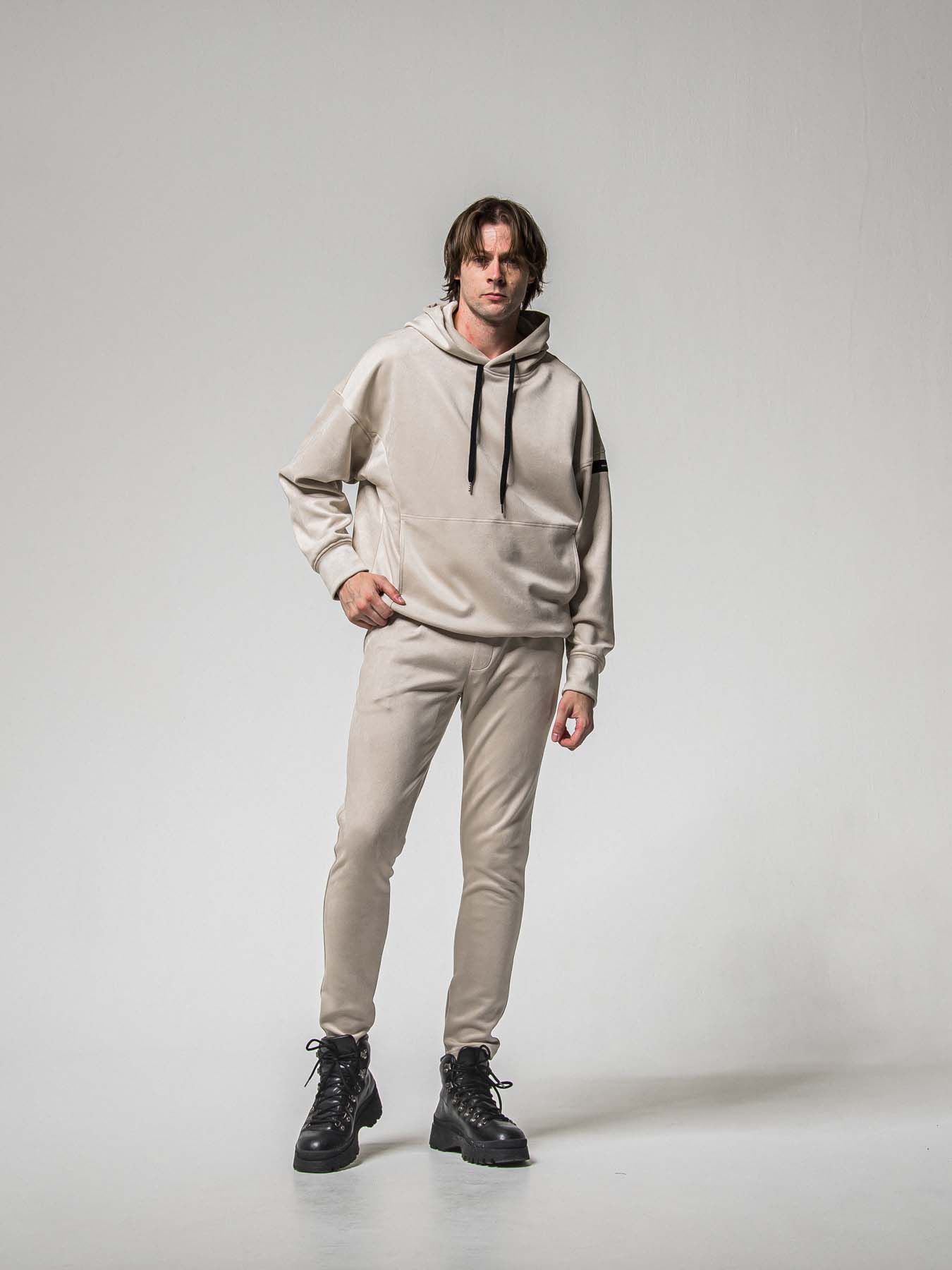 【予約品 8月31日(日) 締切】CHRIS EASY SUEDE TUCK PANTS / クリス イージー スウェードタックパンツ / グレージュ