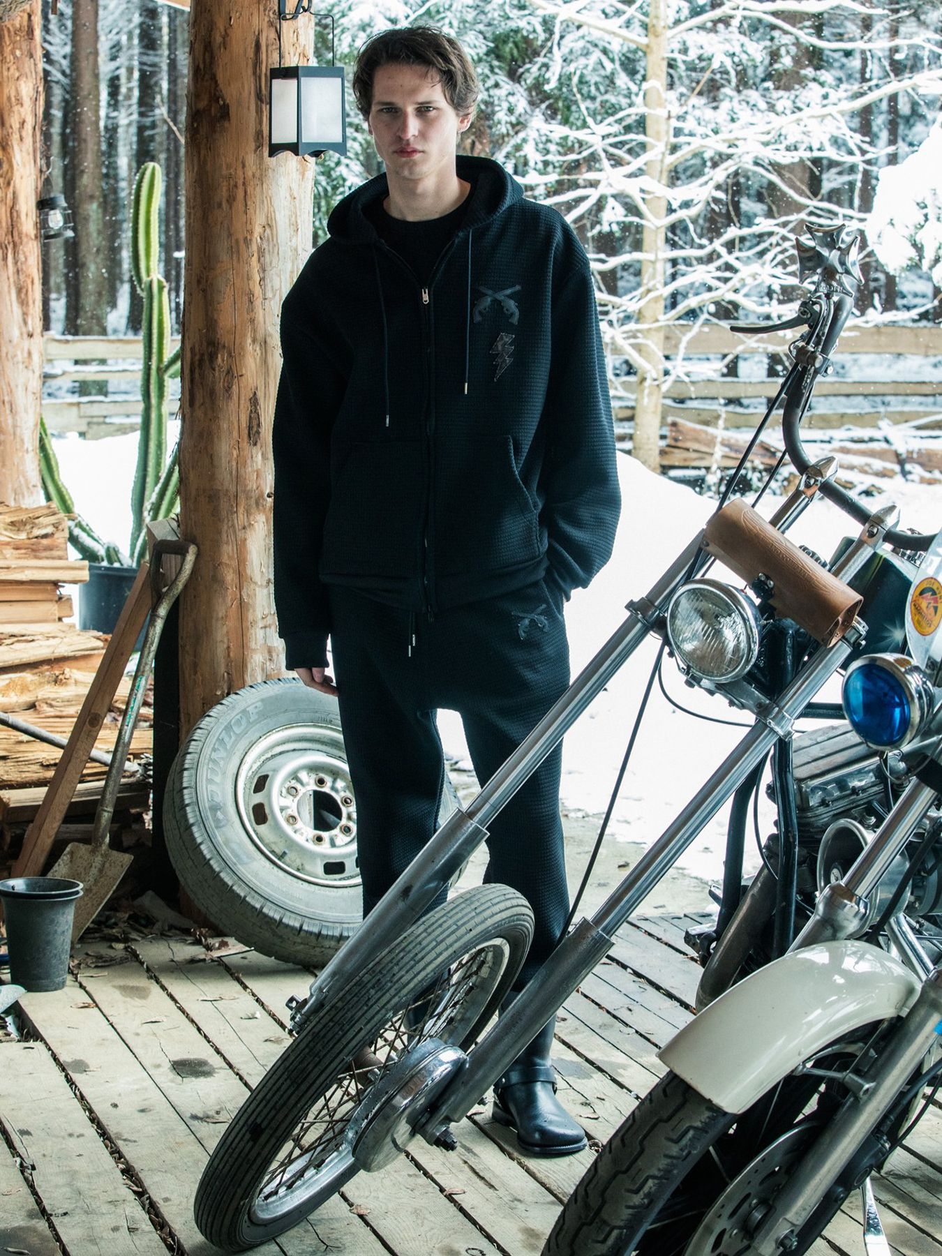 【予約品 3月9日(月) 18:00 締切】PATCH WAFFLE HOODIE / レザーパッチ ビッグワッフル ジップフーディ  / ブラック