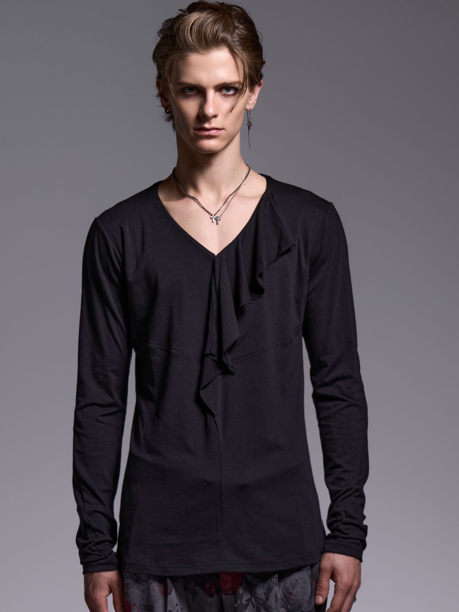 【予約品 1月4日(日) 締切】W-Frill-V-Neck-T / ダブルフリルTシャツ / ブラック