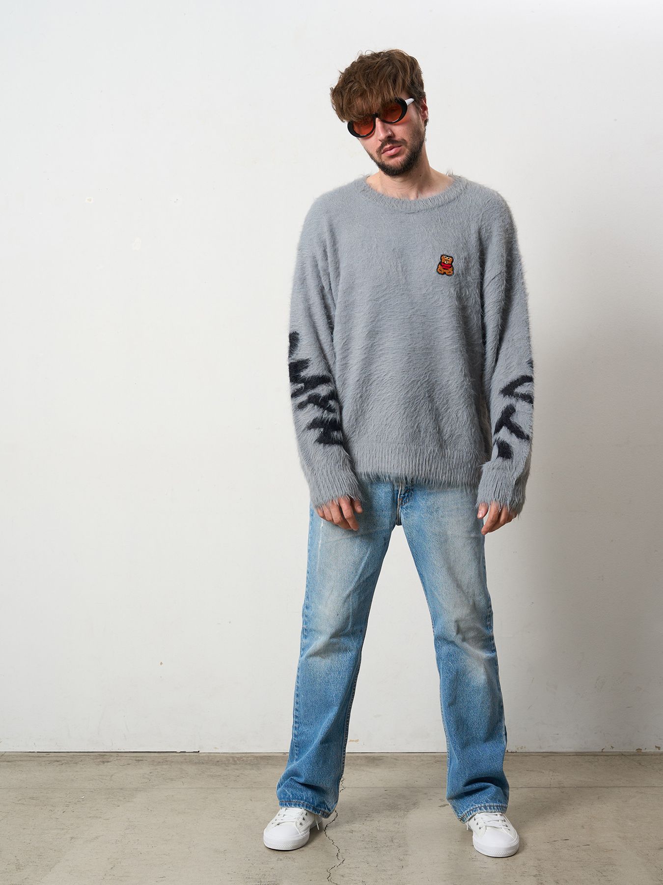 【予約品 5月8日(木) AM10時 締切】 ナイロンフェザーヤーン ビックロゴクロスインターシャシャギープルオーバー / M.グレー