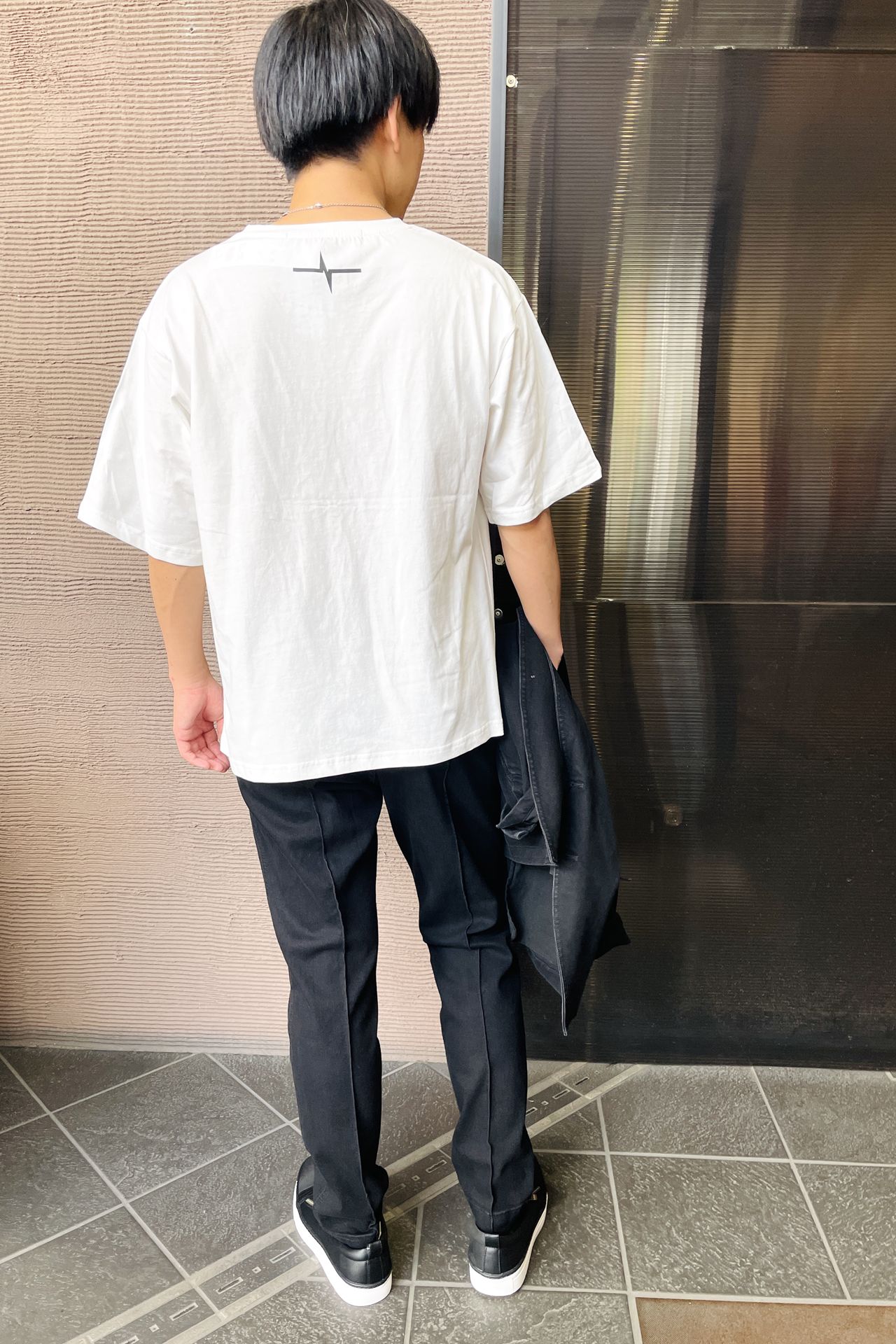デニムジャケットコーデ