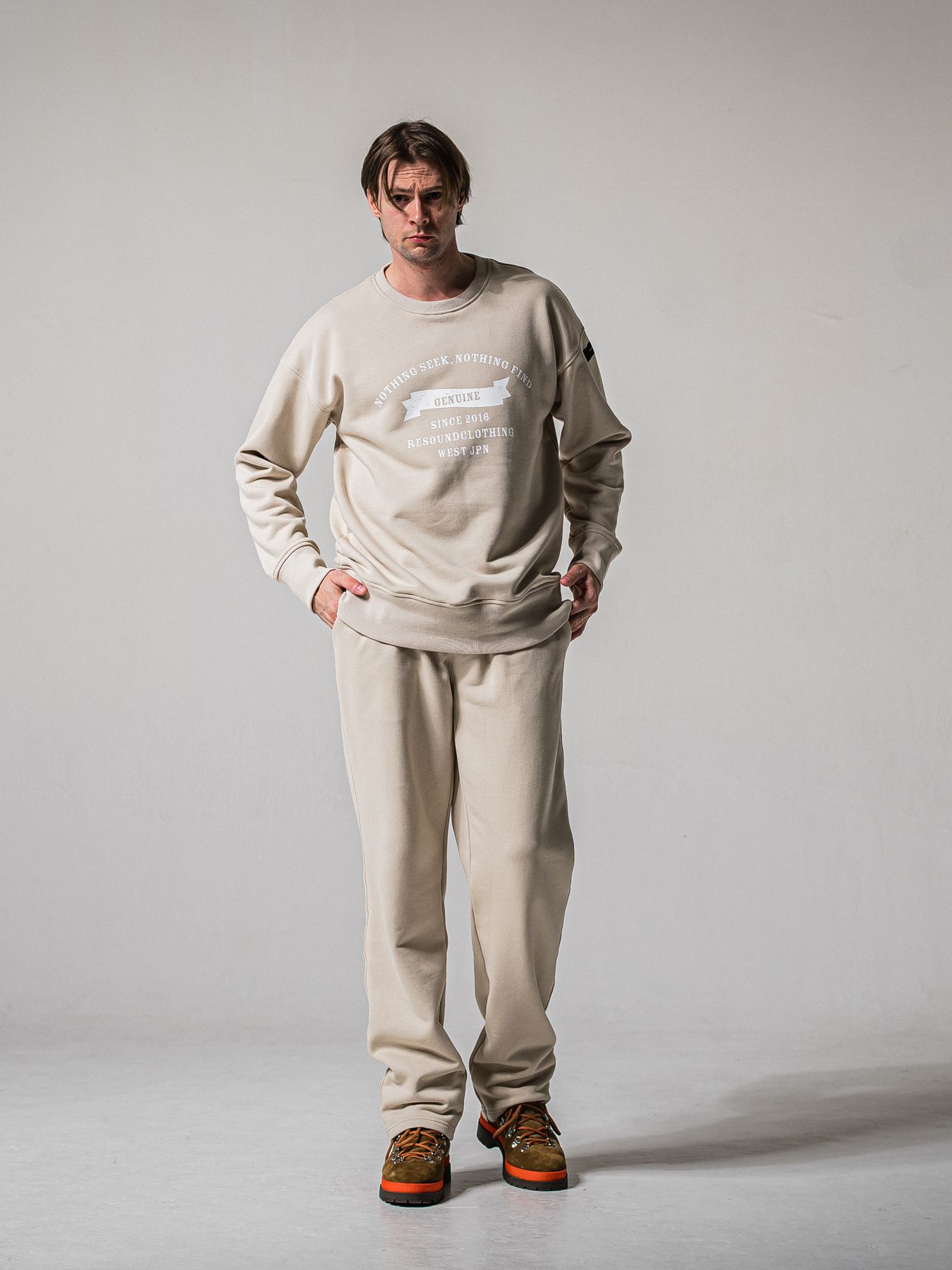 【予約品 11月16日(日) 締切】HF URAKE COLLEGE DROP TRAINER / 裏毛 カレッジロゴルーズ トレーナー / グレージュ