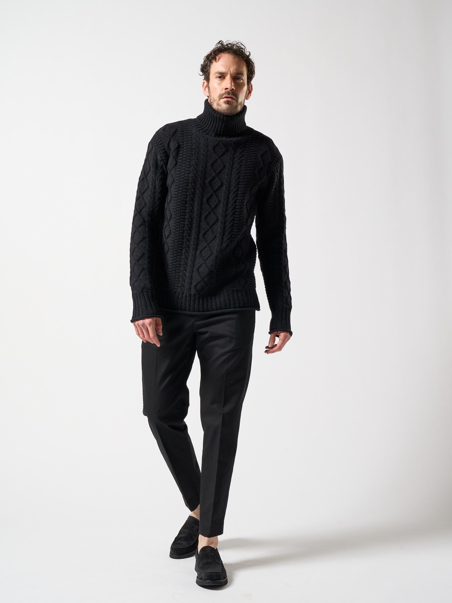 【予約品】 plating cable knit turtle / プルオーバー / ブラック