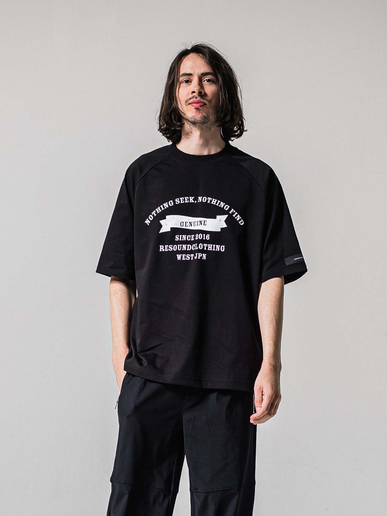 【予約品 11月16日(日) 締切】COLLEGE RAGLAN OVER TEE / カレッジロゴ ラグランスリーブ オーバーTシャツ / ブラック