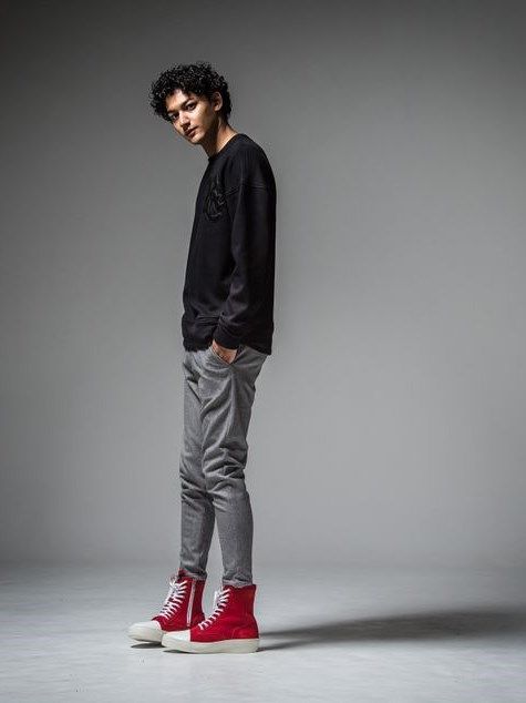 RC chenille velours fleece drop trainer / 裏起毛ロゴワッペントレーナー / ブラック 【RESOUND CLOTHING】