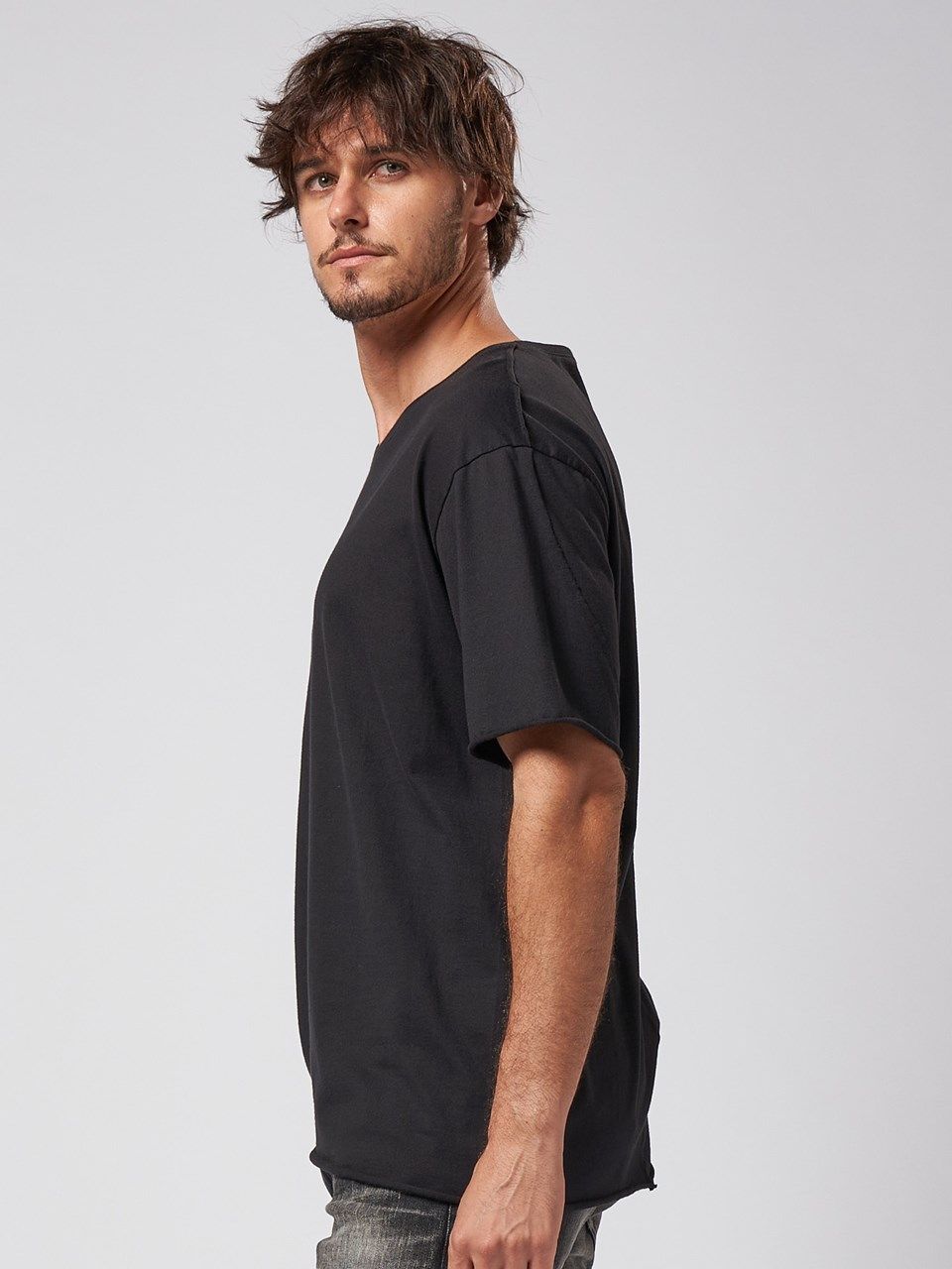 《予約品》 wide cut-off crew-neck S/S / Tシャツ / ブラック