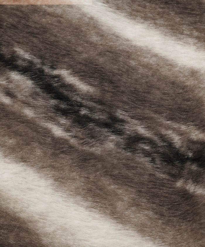 フェイクファーBIGフーデッドBLZ BEIGEベージュ【NO ID.】